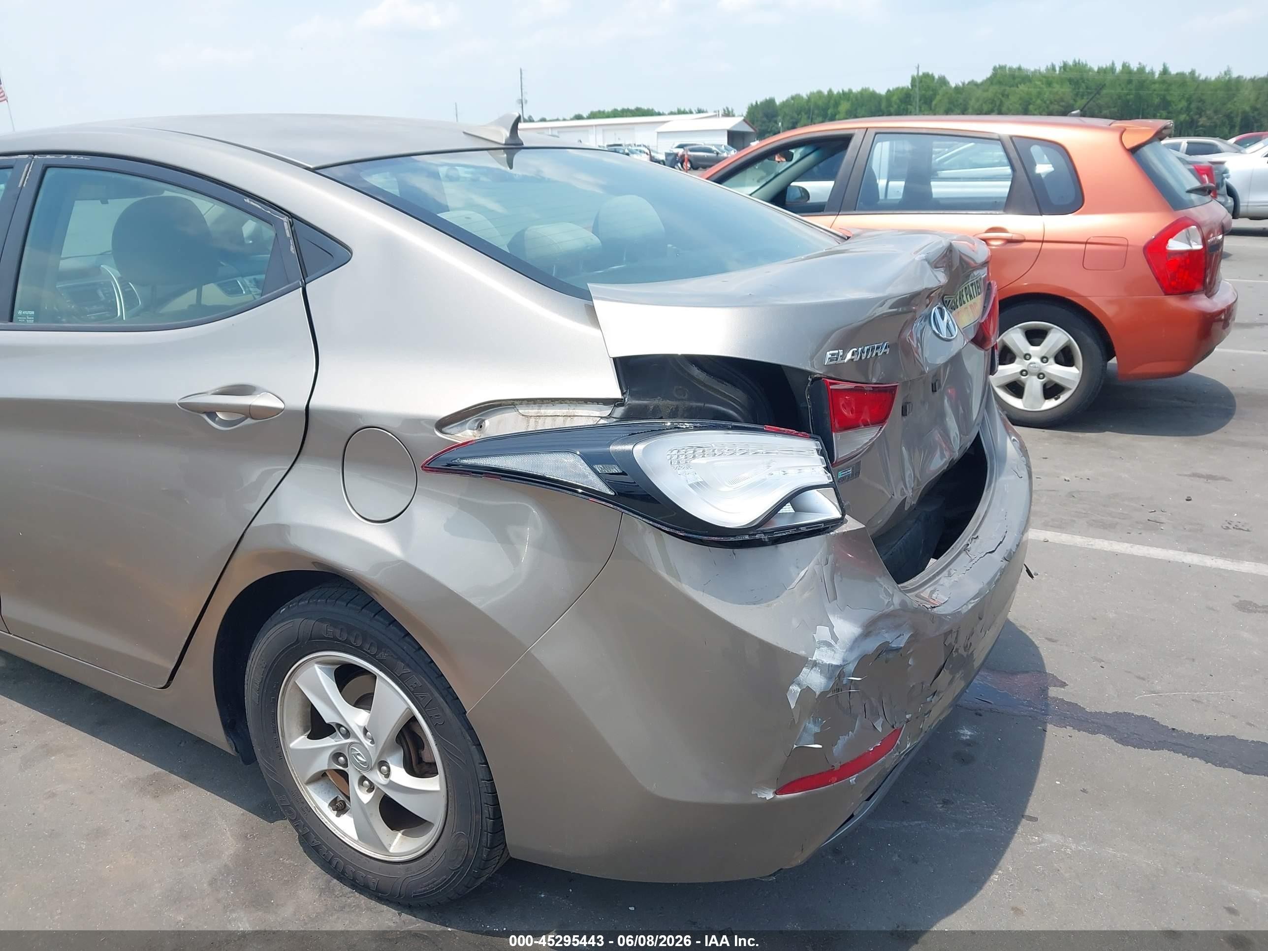 2014 Hyundai Elantra Se Gray vin: 5NPDH4AE3EH477088
