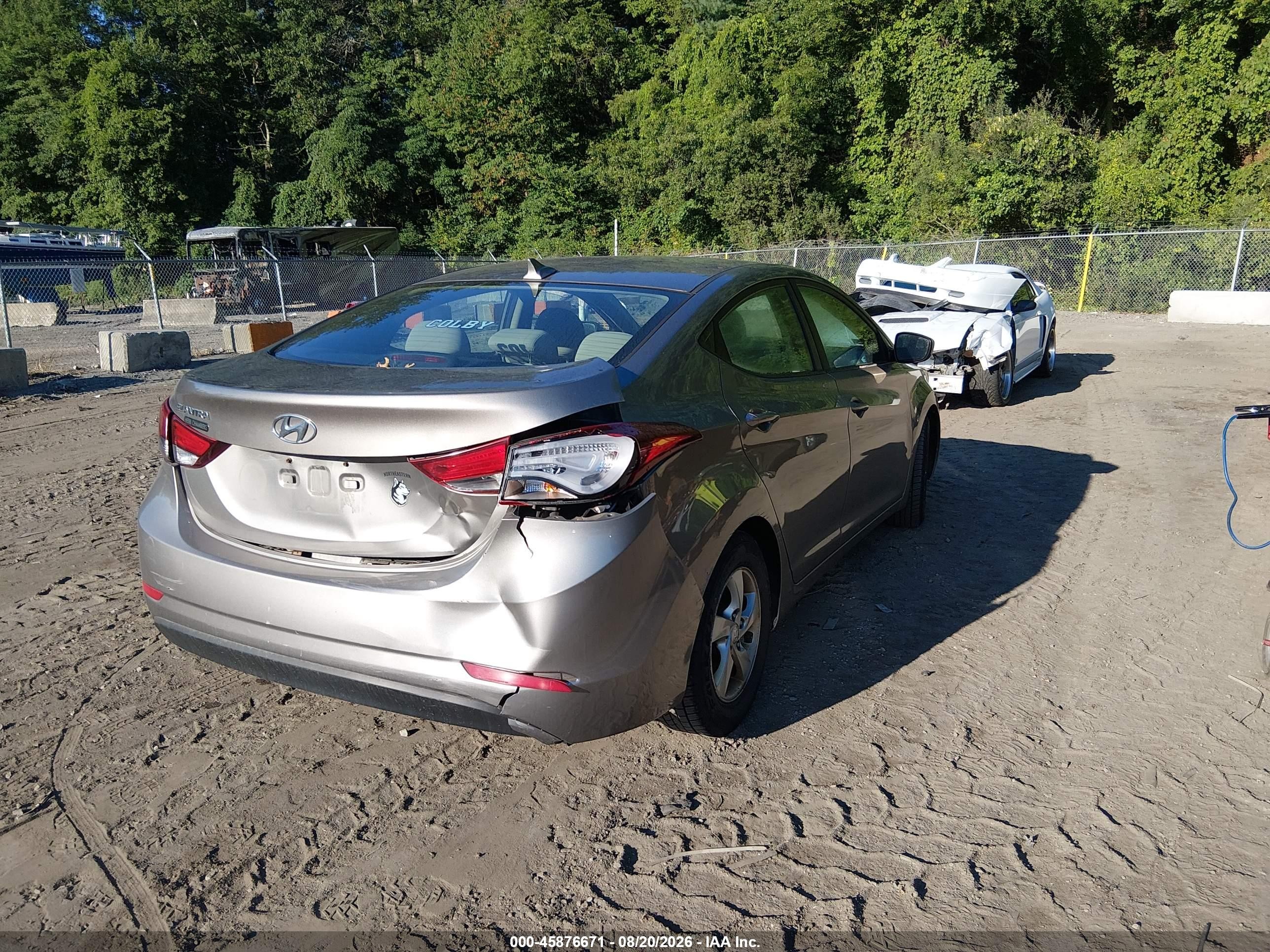 2014 Hyundai Elantra Se Brown vin: 5NPDH4AE3EH520019