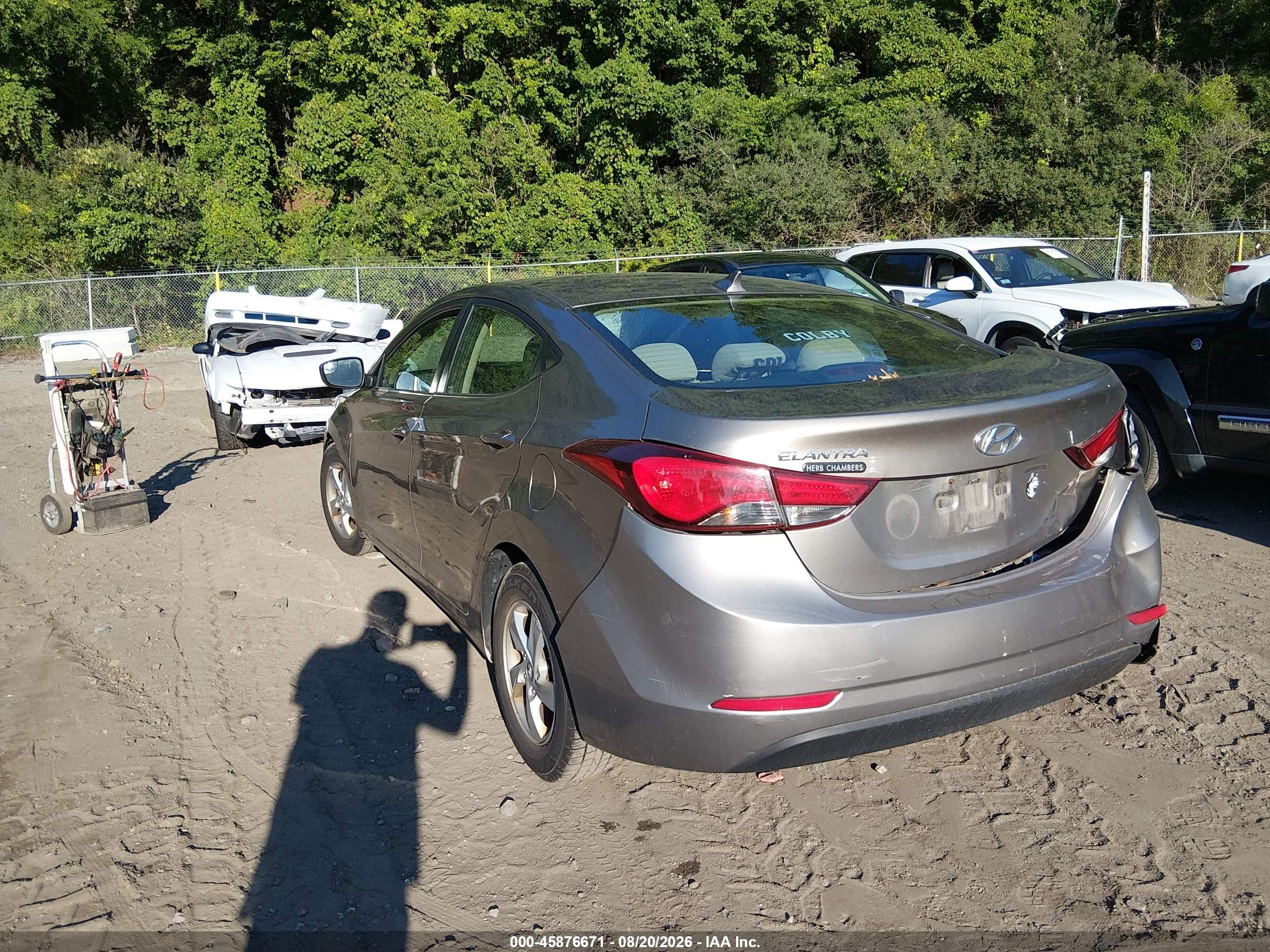 2014 Hyundai Elantra Se Brown vin: 5NPDH4AE3EH520019