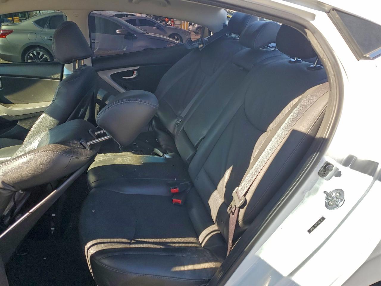 2014 Hyundai Elantra Белый vin: 5NPDH4AE3EH521395