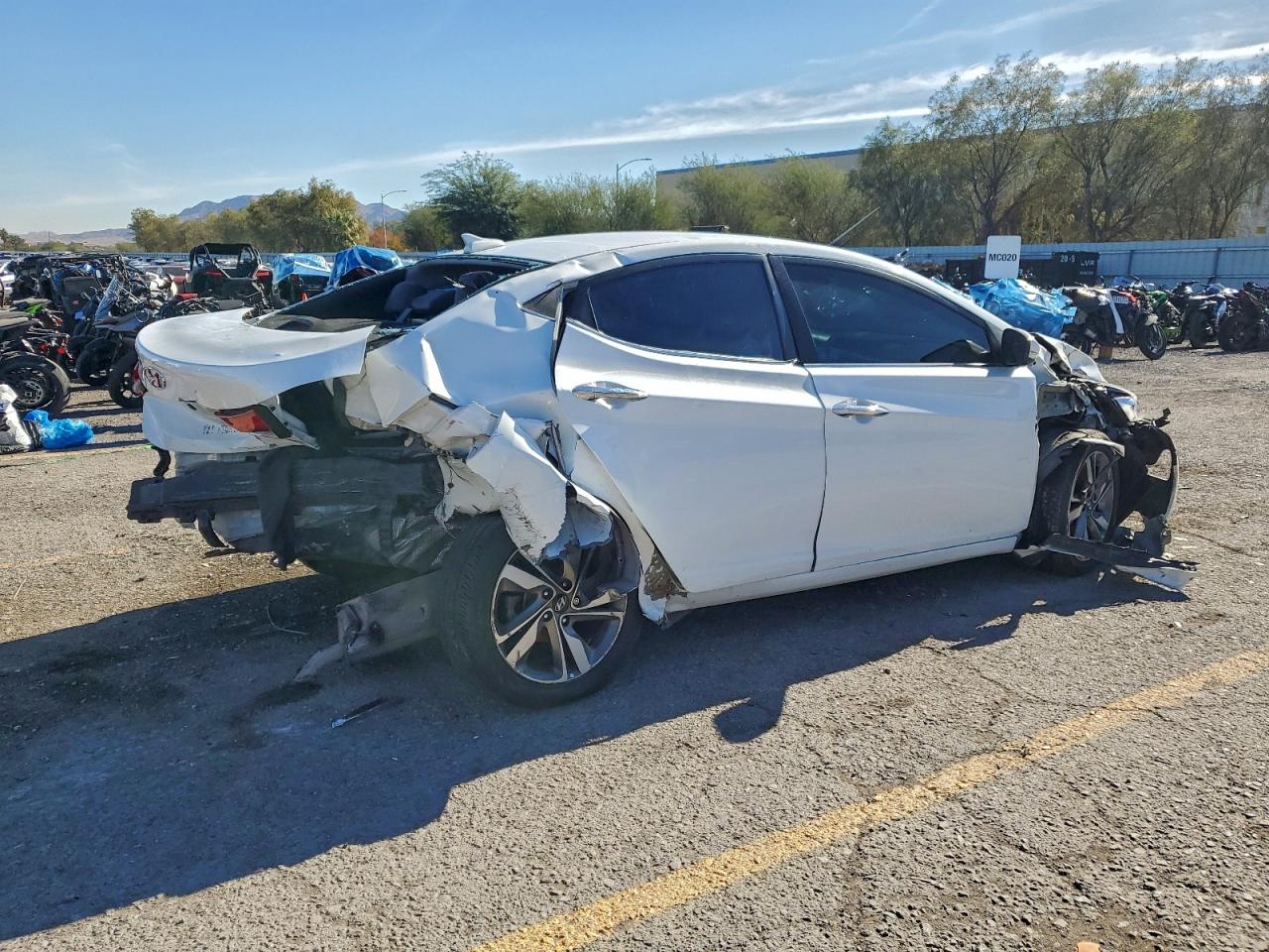 2014 Hyundai Elantra Белый vin: 5NPDH4AE3EH521395