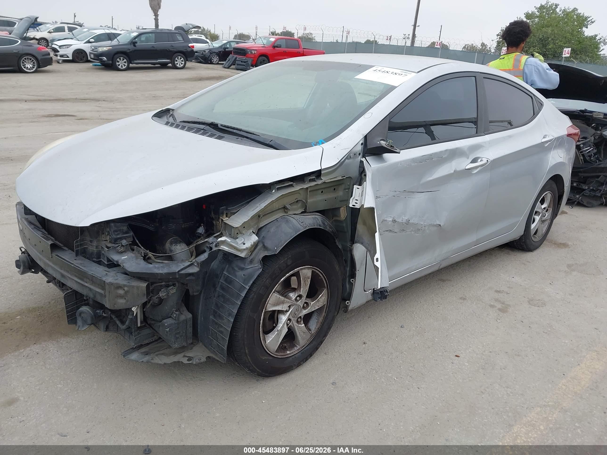 2014 Hyundai Elantra Se Silver vin: 5NPDH4AE3EH522613