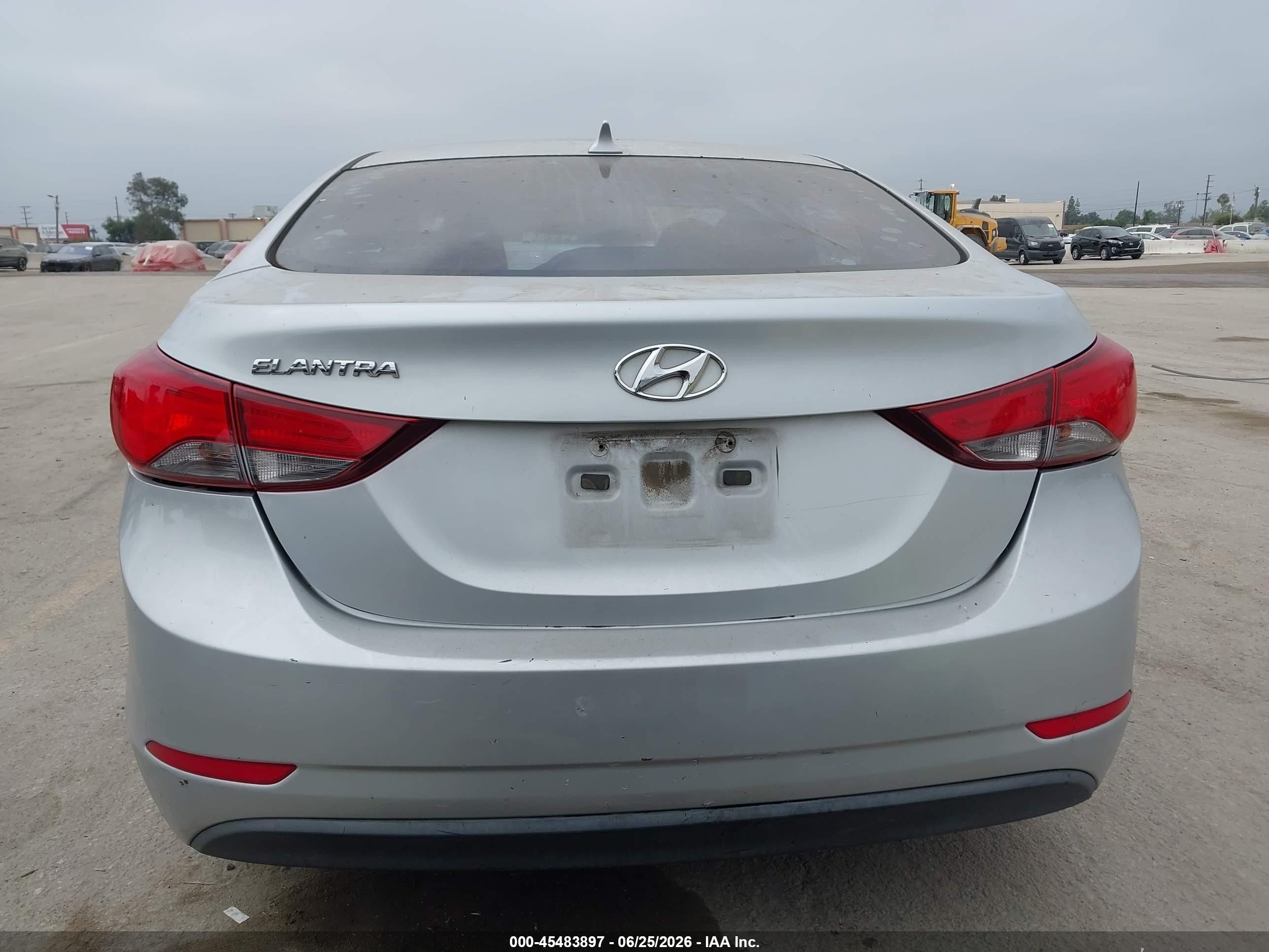 2014 Hyundai Elantra Se Silver vin: 5NPDH4AE3EH522613