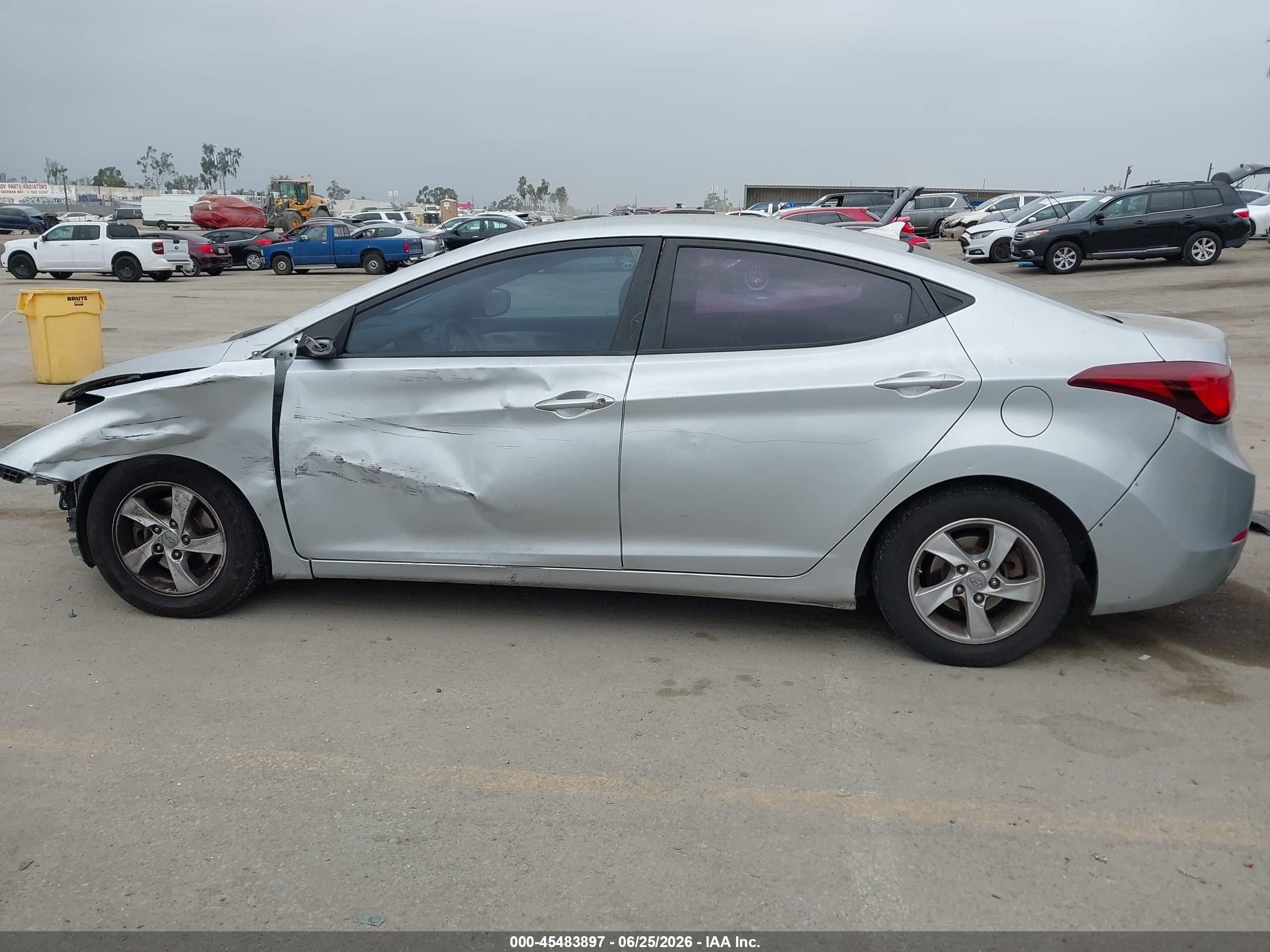 2014 Hyundai Elantra Se Silver vin: 5NPDH4AE3EH522613