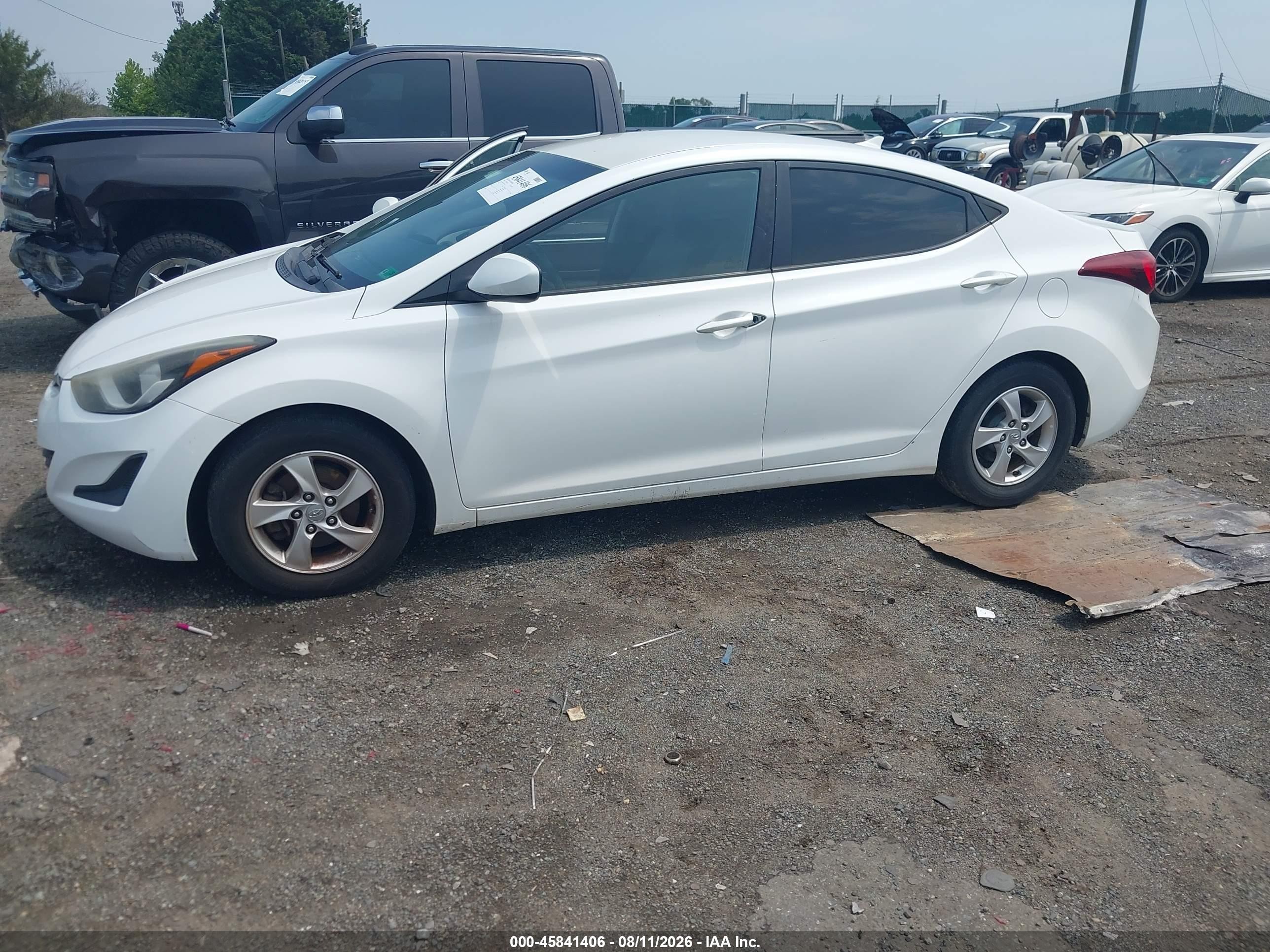 2014 Hyundai Elantra Se White vin: 5NPDH4AE3EH525785