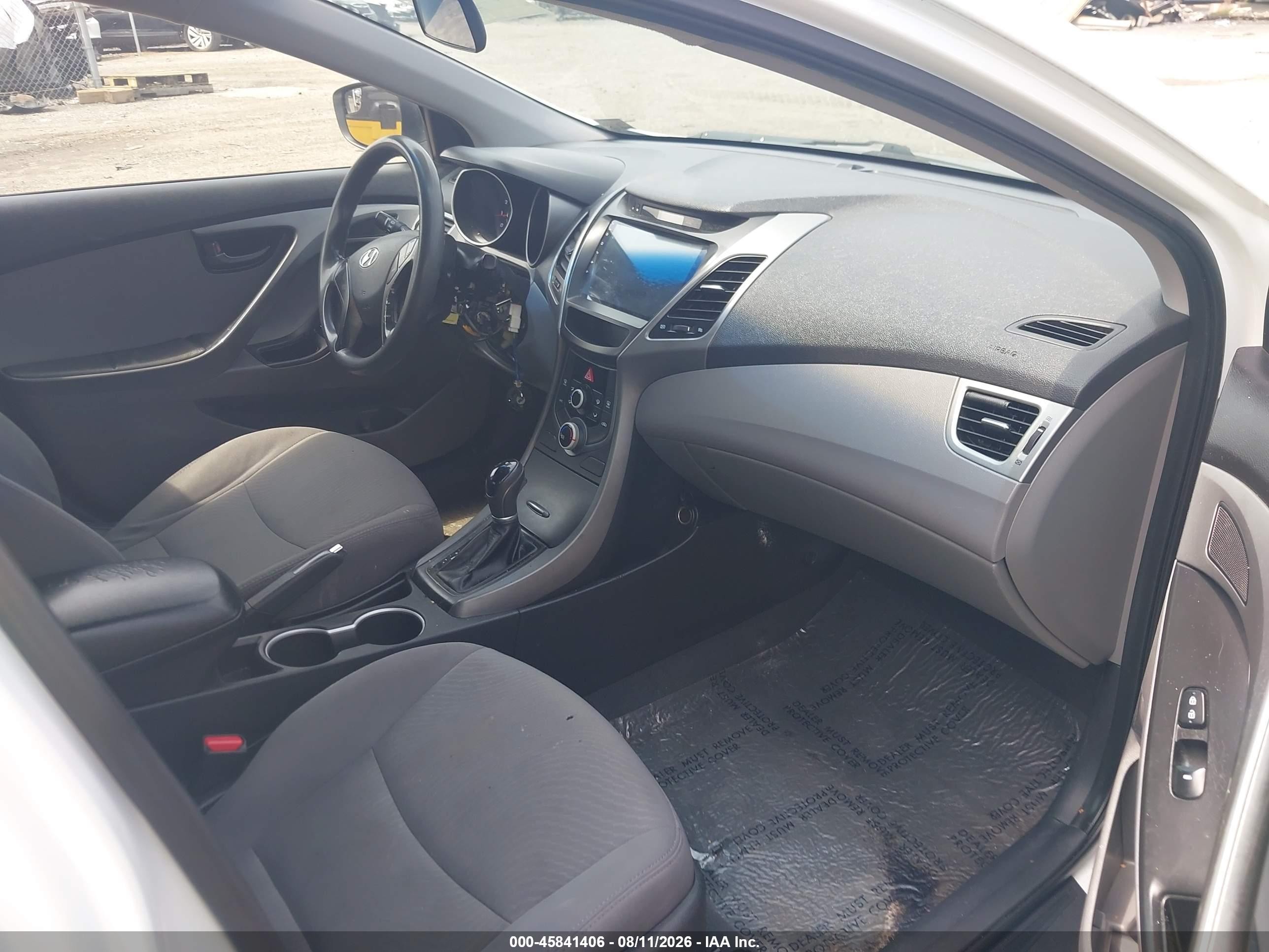 2014 Hyundai Elantra Se White vin: 5NPDH4AE3EH525785