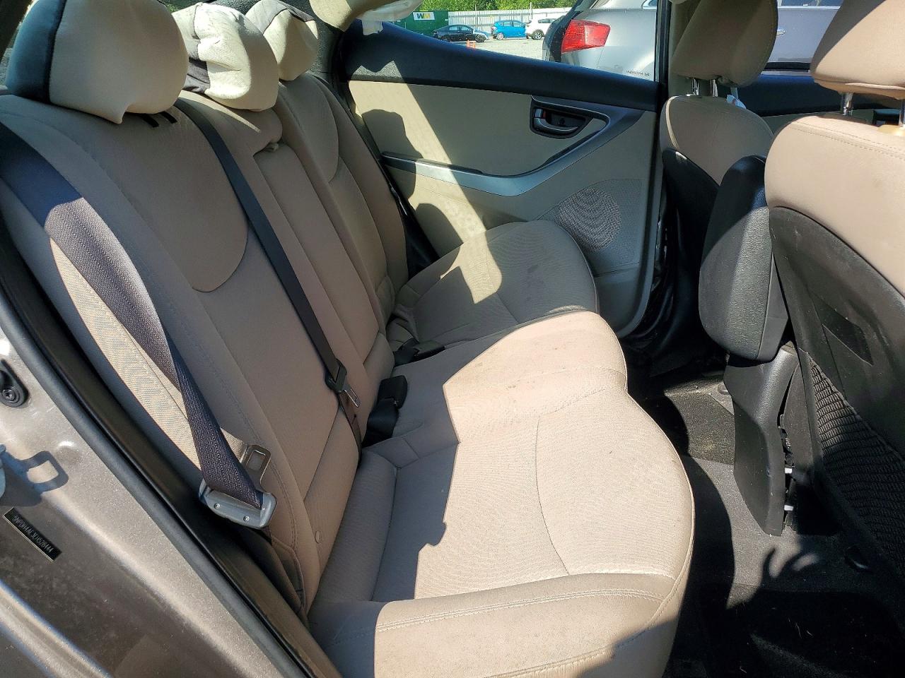 2014 Hyundai Elantra Se Gold vin: 5NPDH4AE3EH528444