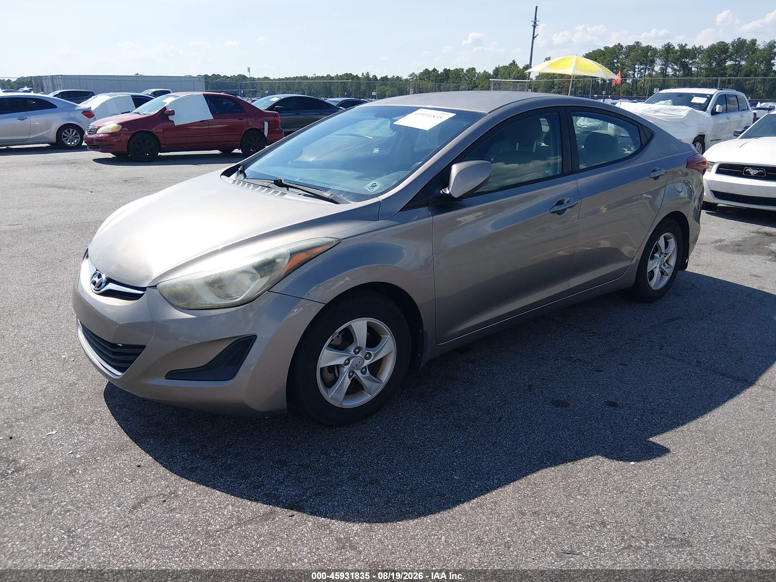 2014 Hyundai Elantra Se Brown vin: 5NPDH4AE3EH542974