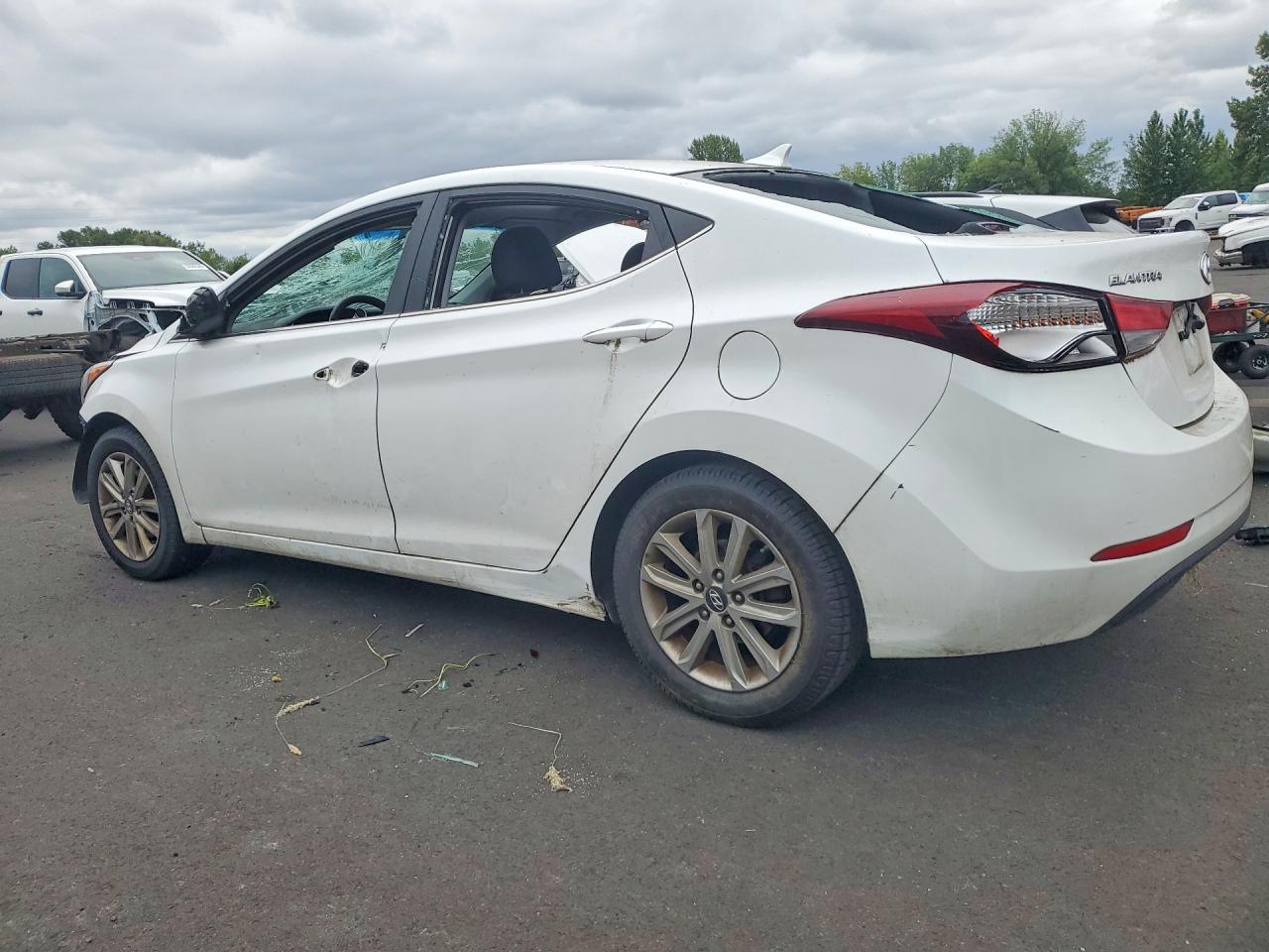 2015 Hyundai Elantra Se White vin: 5NPDH4AE3FH551661