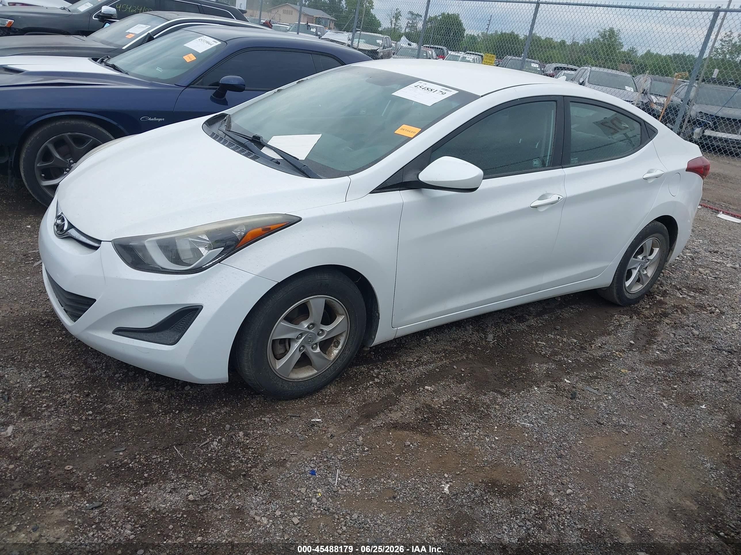 2015 Hyundai Elantra Se White vin: 5NPDH4AE3FH553068