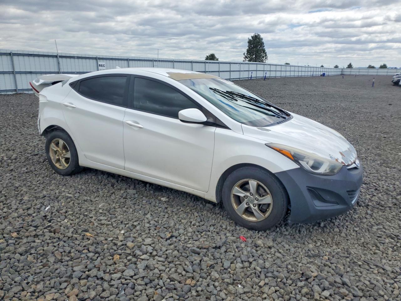 2015 Hyundai Elantra Se White vin: 5NPDH4AE3FH569514