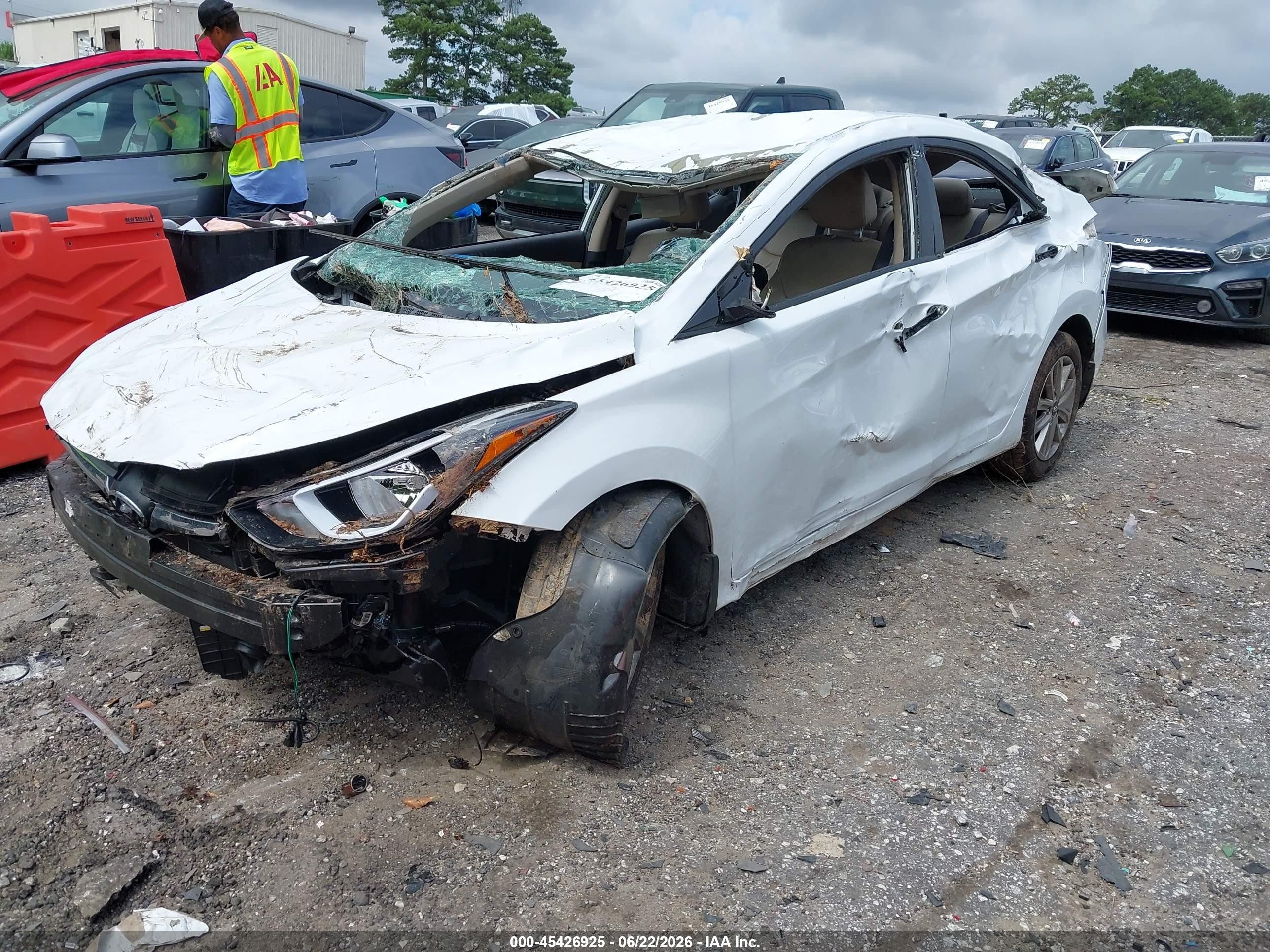 2015 Hyundai Elantra Se White vin: 5NPDH4AE3FH576026