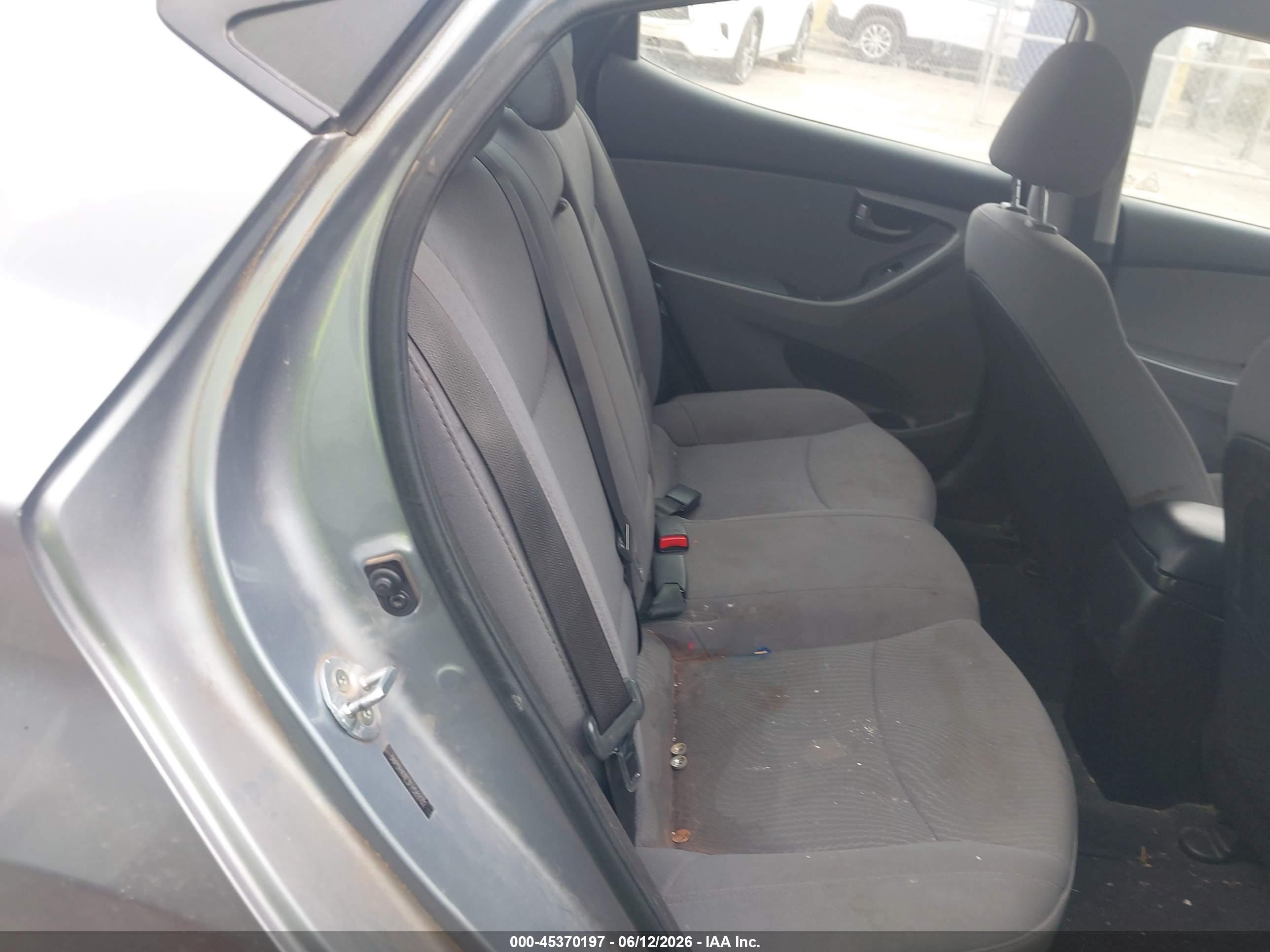 2015 Hyundai Elantra Se Silver vin: 5NPDH4AE3FH589102