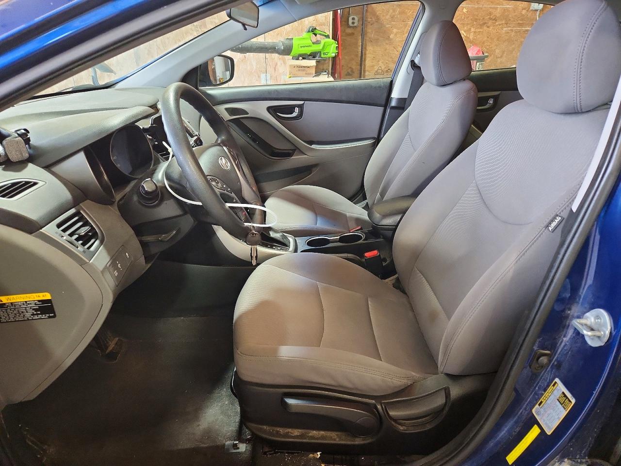 2015 Hyundai Elantra Se Синий vin: 5NPDH4AE3FH593053