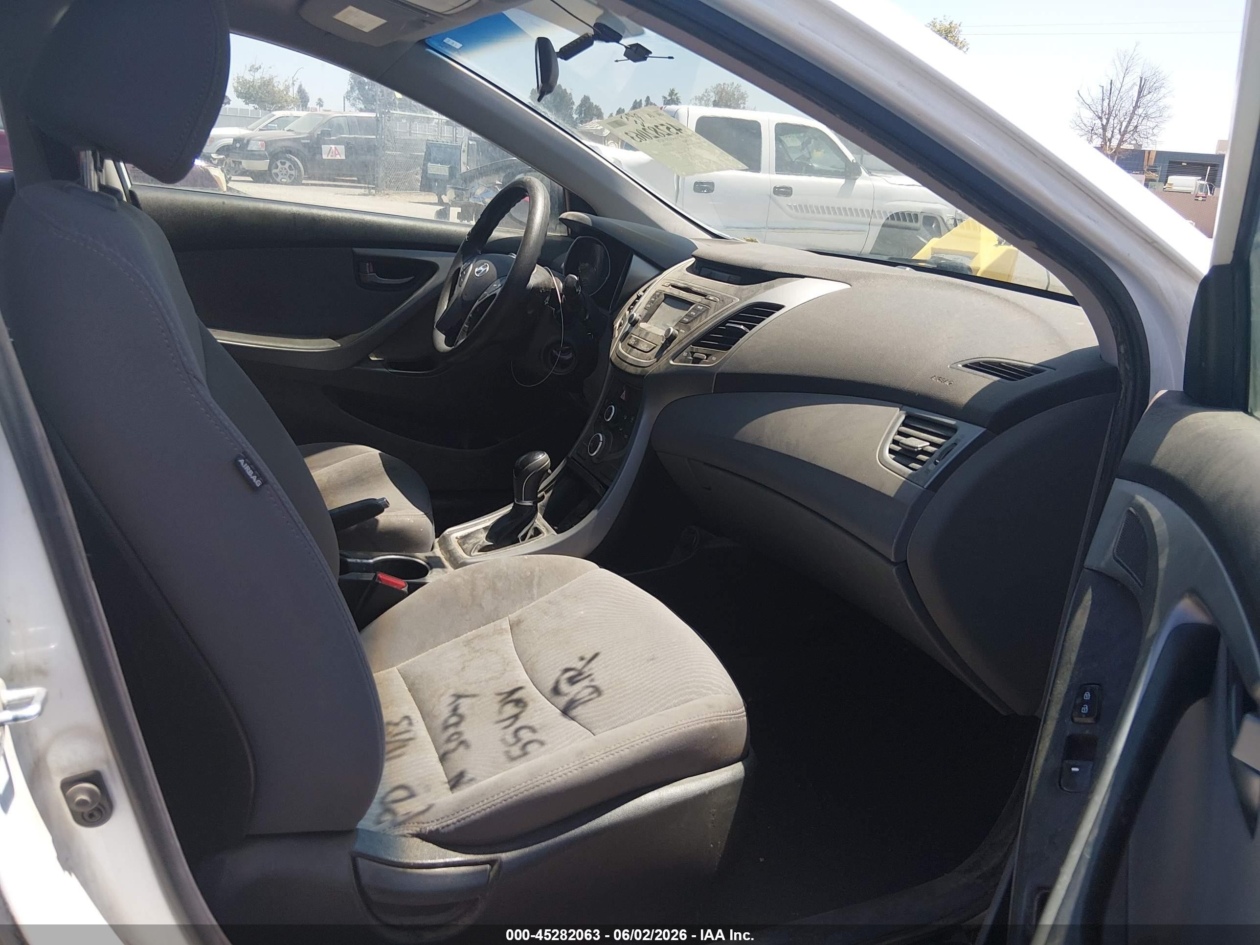 2015 Hyundai Elantra Se Белый vin: 5NPDH4AE3FH594008