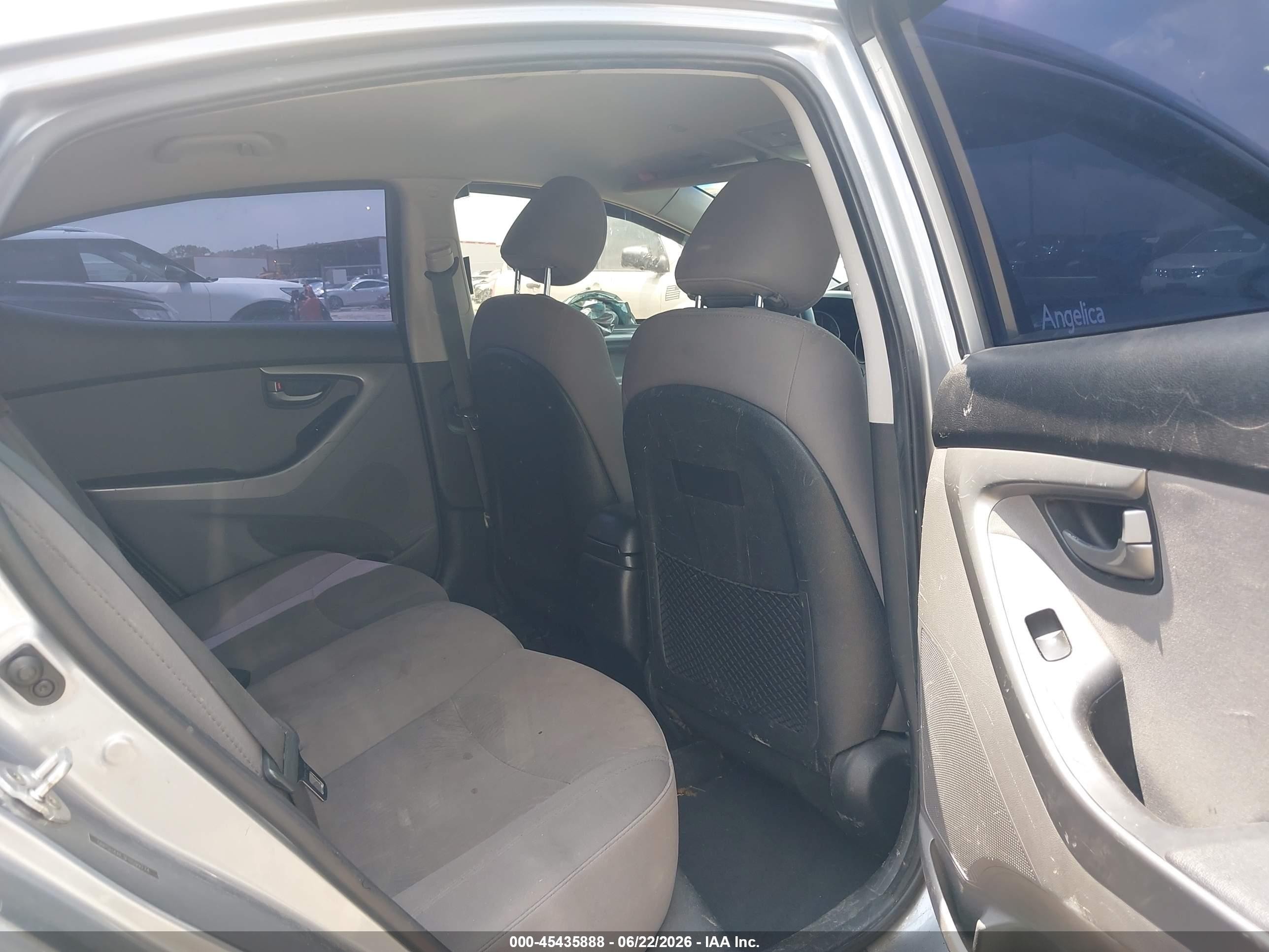 2015 Hyundai Elantra Se Silver vin: 5NPDH4AE3FH599774
