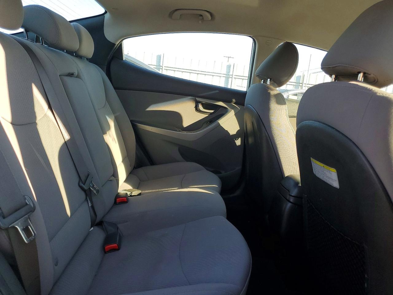 2015 Hyundai Elantra Se Silver vin: 5NPDH4AE3FH599872