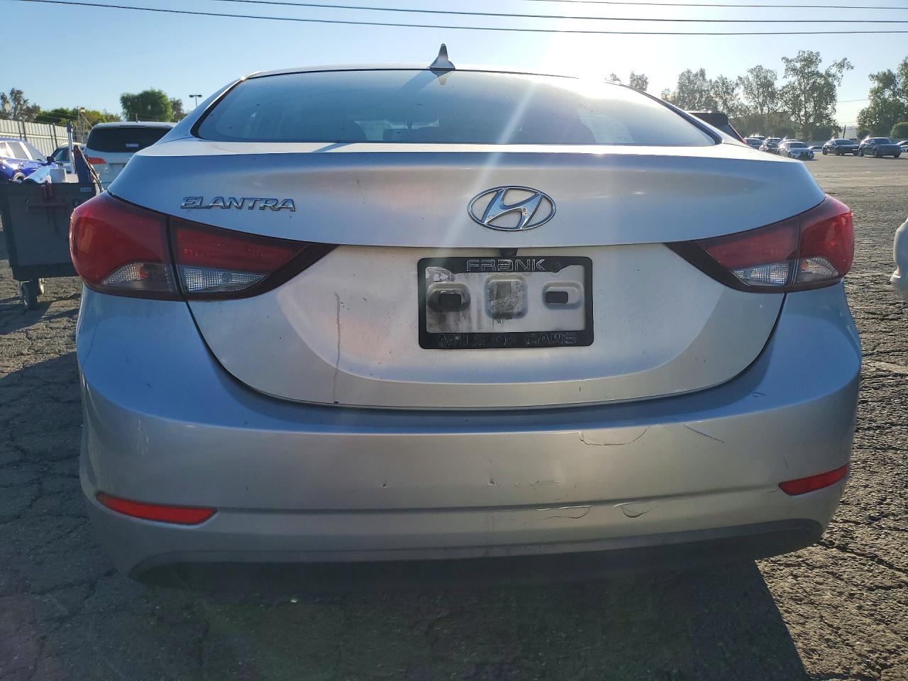 2015 Hyundai Elantra Se Silver vin: 5NPDH4AE3FH599872
