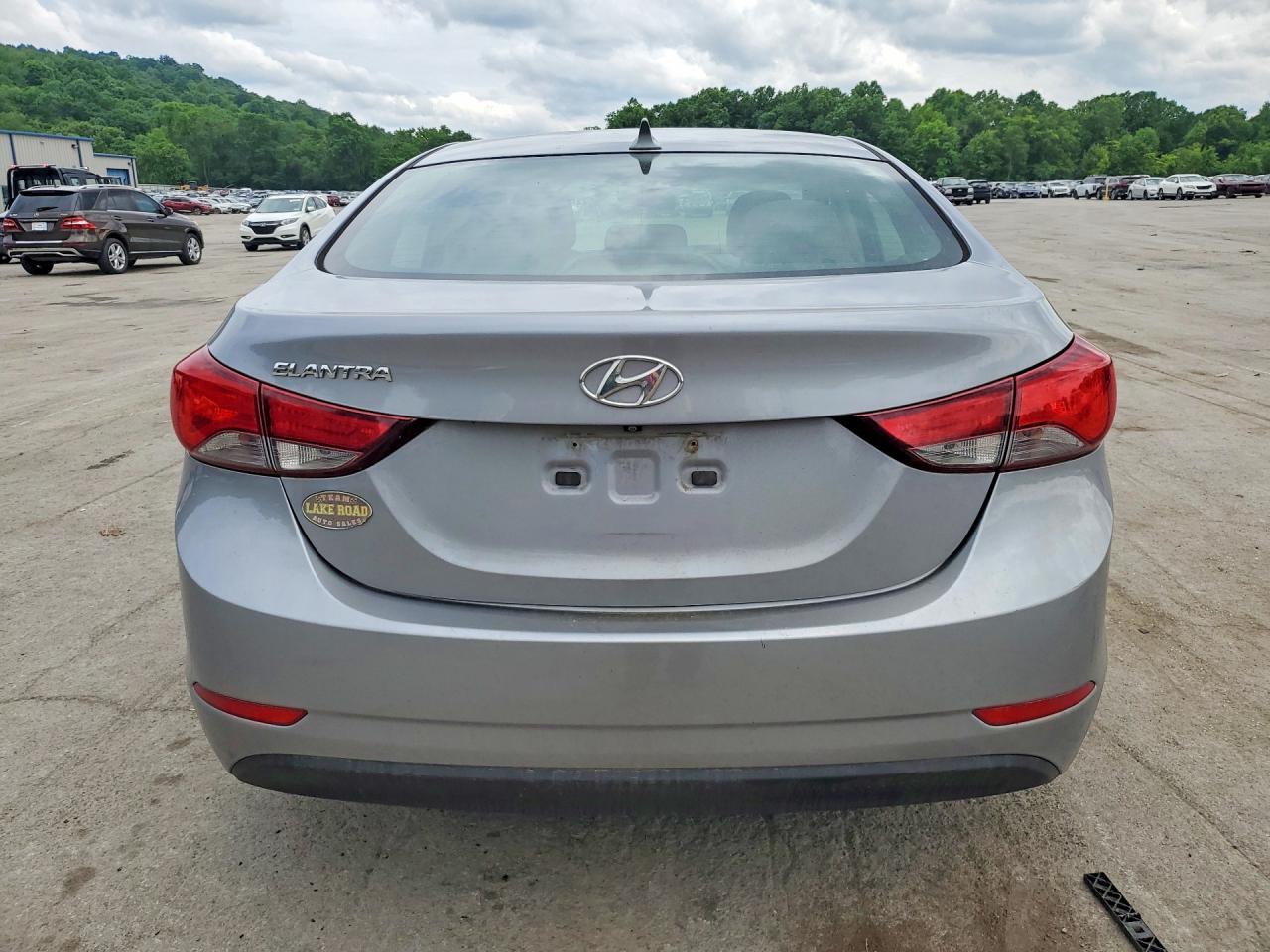 2015 Hyundai Elantra Se Silver vin: 5NPDH4AE3FH609574