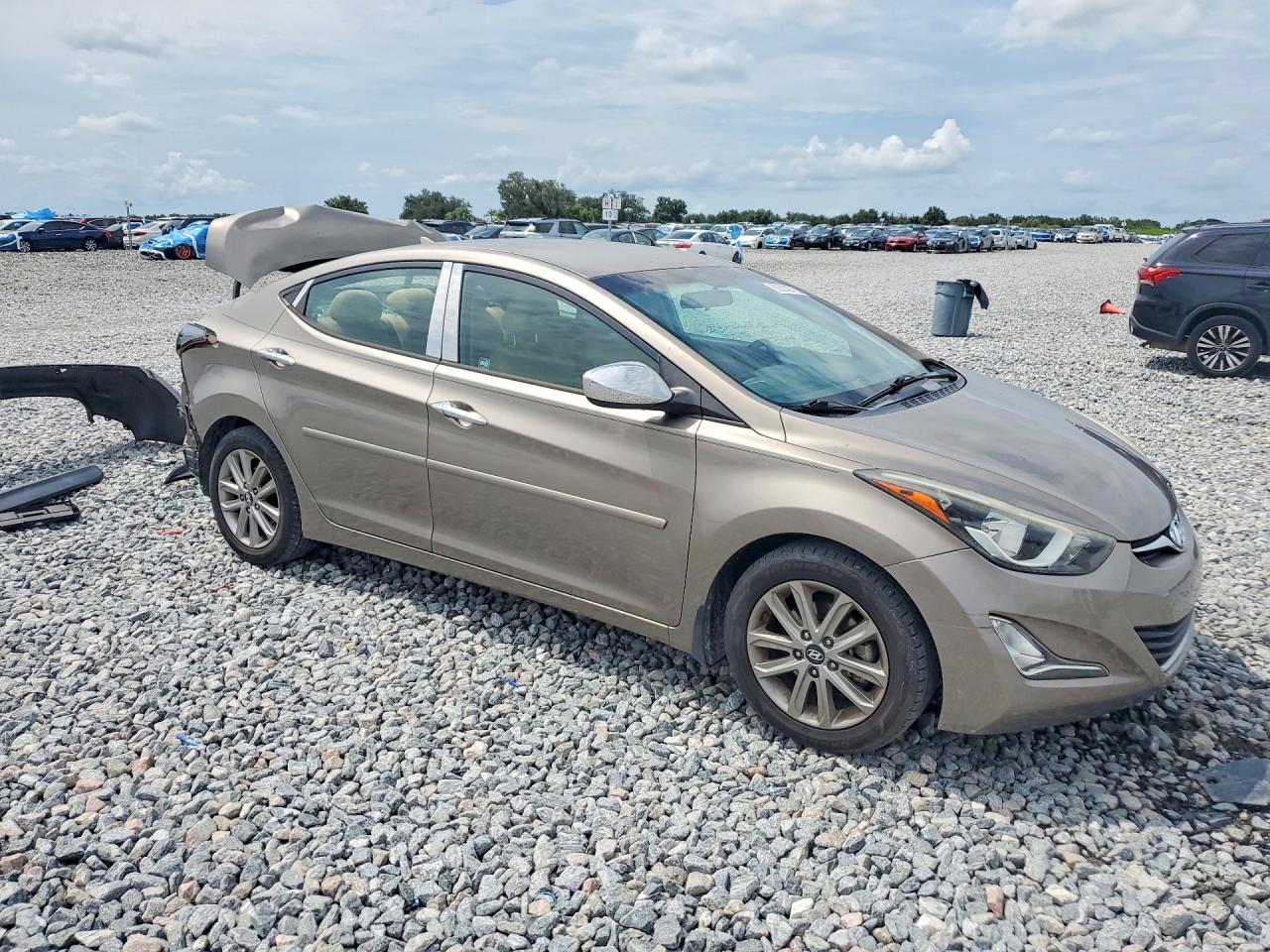 2015 Hyundai Elantra Se Beige vin: 5NPDH4AE3FH617125