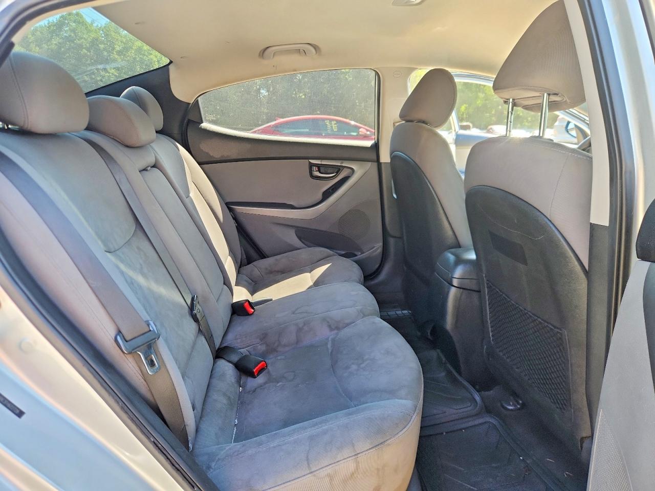 2015 Hyundai Elantra Se Silver vin: 5NPDH4AE3FH622728