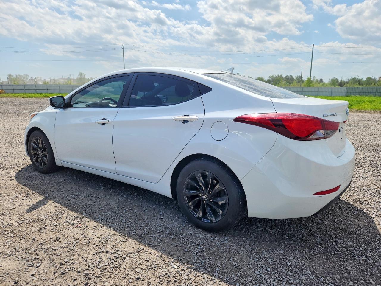 2015 Hyundai Elantra Se White vin: 5NPDH4AE3FH627203