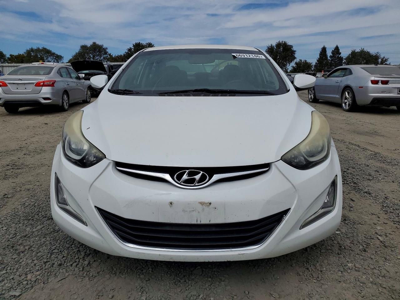 2015 Hyundai Elantra Se White vin: 5NPDH4AE3FH630313