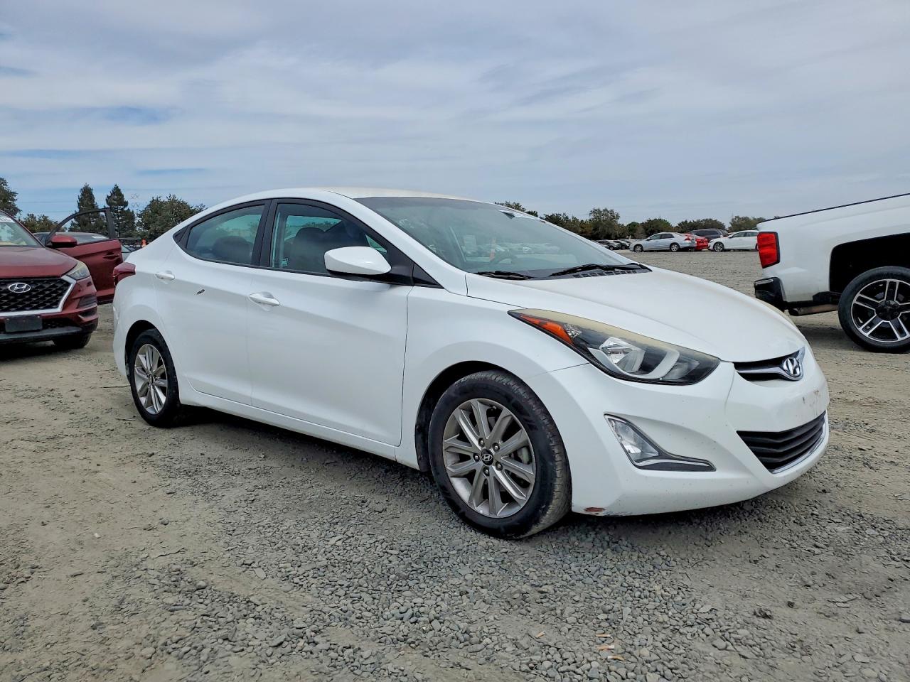 2015 Hyundai Elantra Se White vin: 5NPDH4AE3FH630313