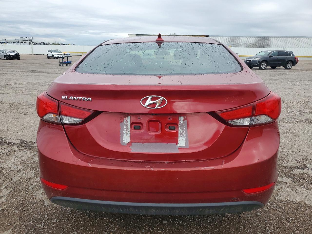 2015 Hyundai Elantra Se Red vin: 5NPDH4AE3FH639884