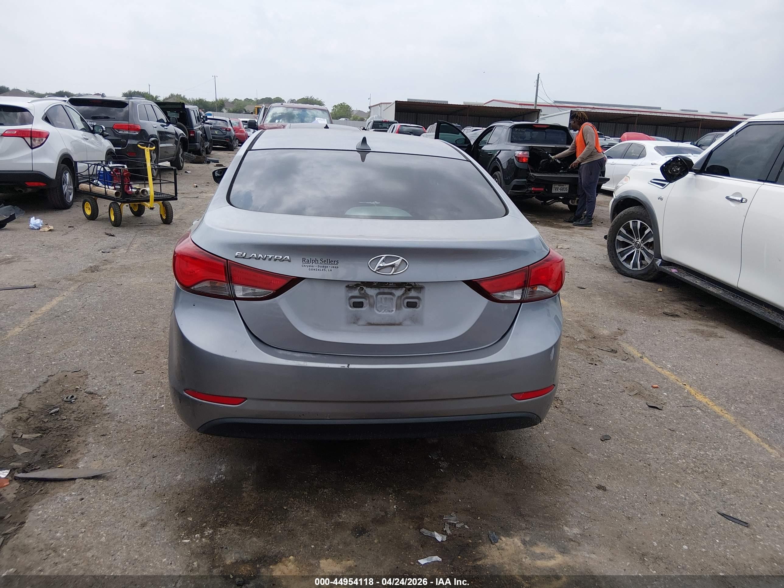 2015 Hyundai Elantra Se Silver vin: 5NPDH4AE3FH640775
