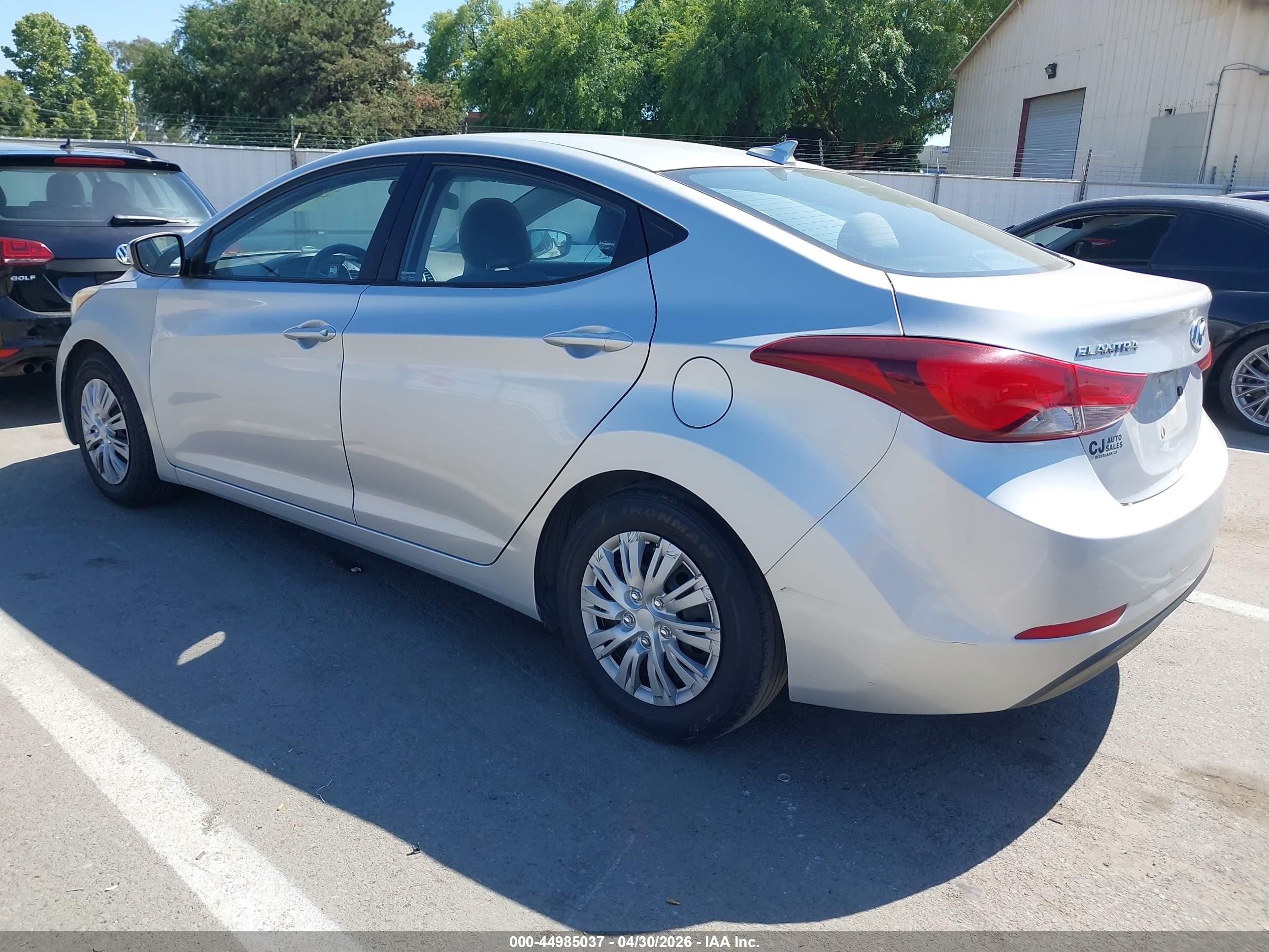 2016 Hyundai Elantra Se Silver vin: 5NPDH4AE3GH707103