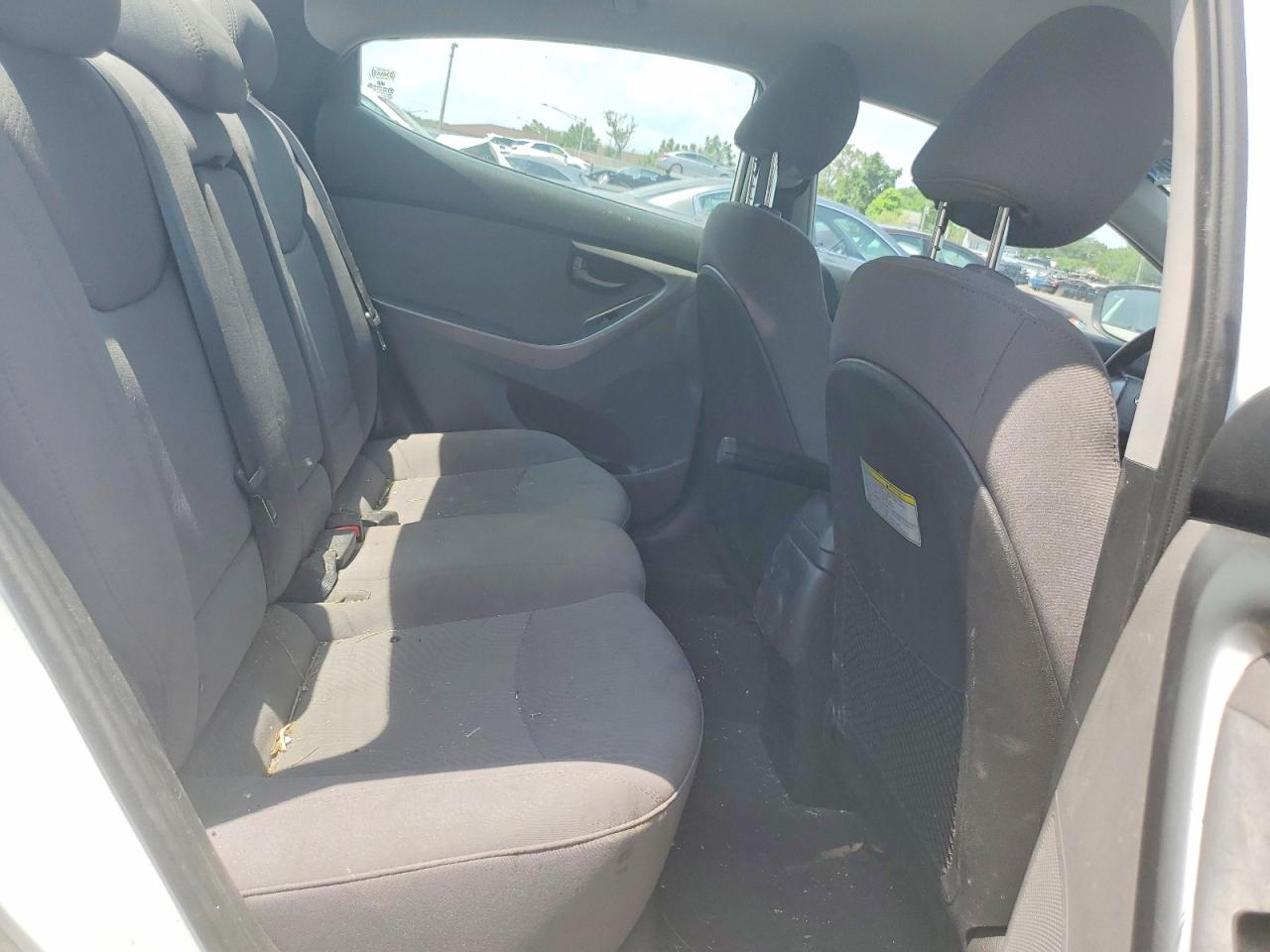2016 Hyundai Elantra Se White vin: 5NPDH4AE3GH760433