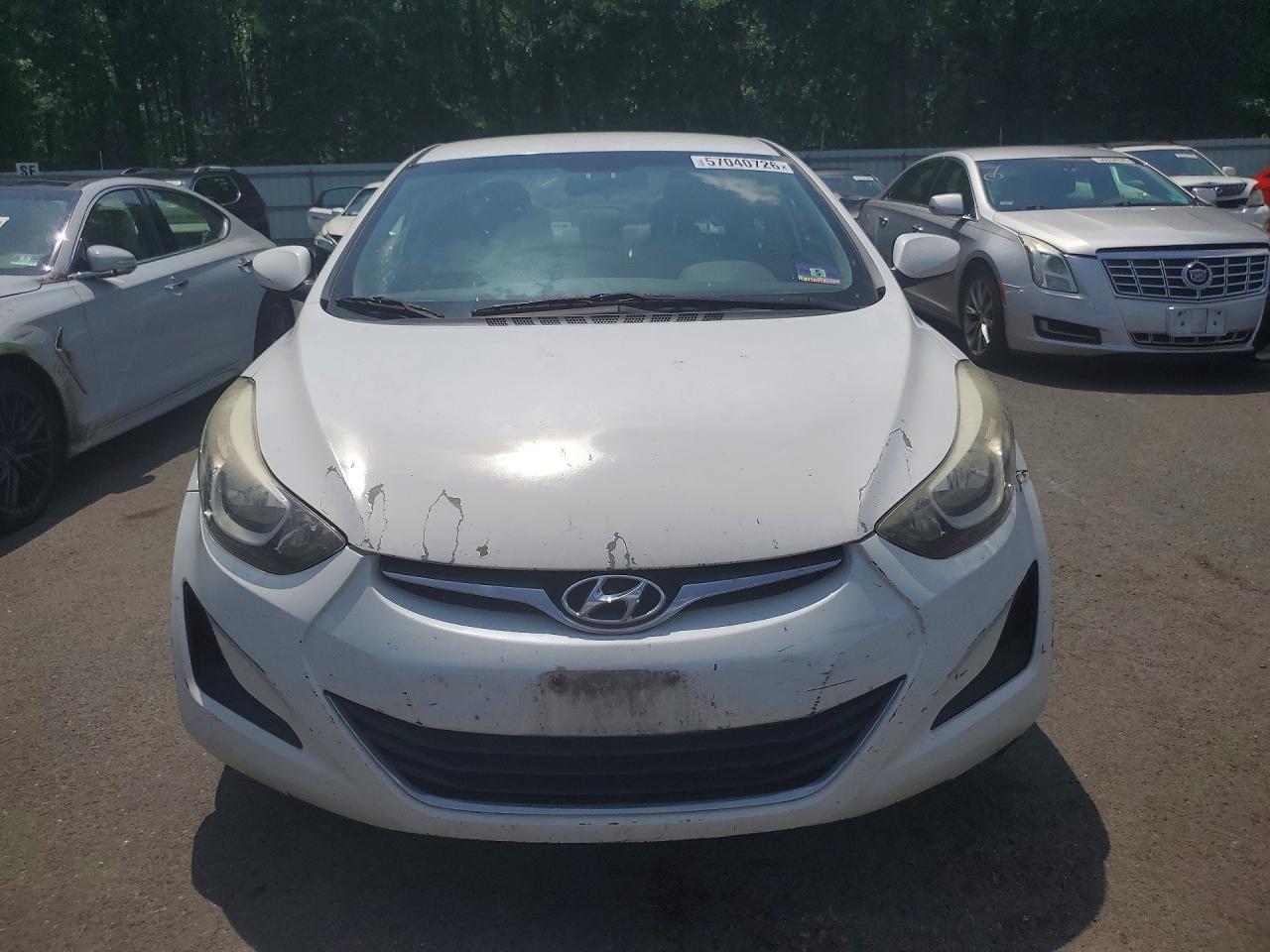 2016 Hyundai Elantra Se White vin: 5NPDH4AE3GH760433