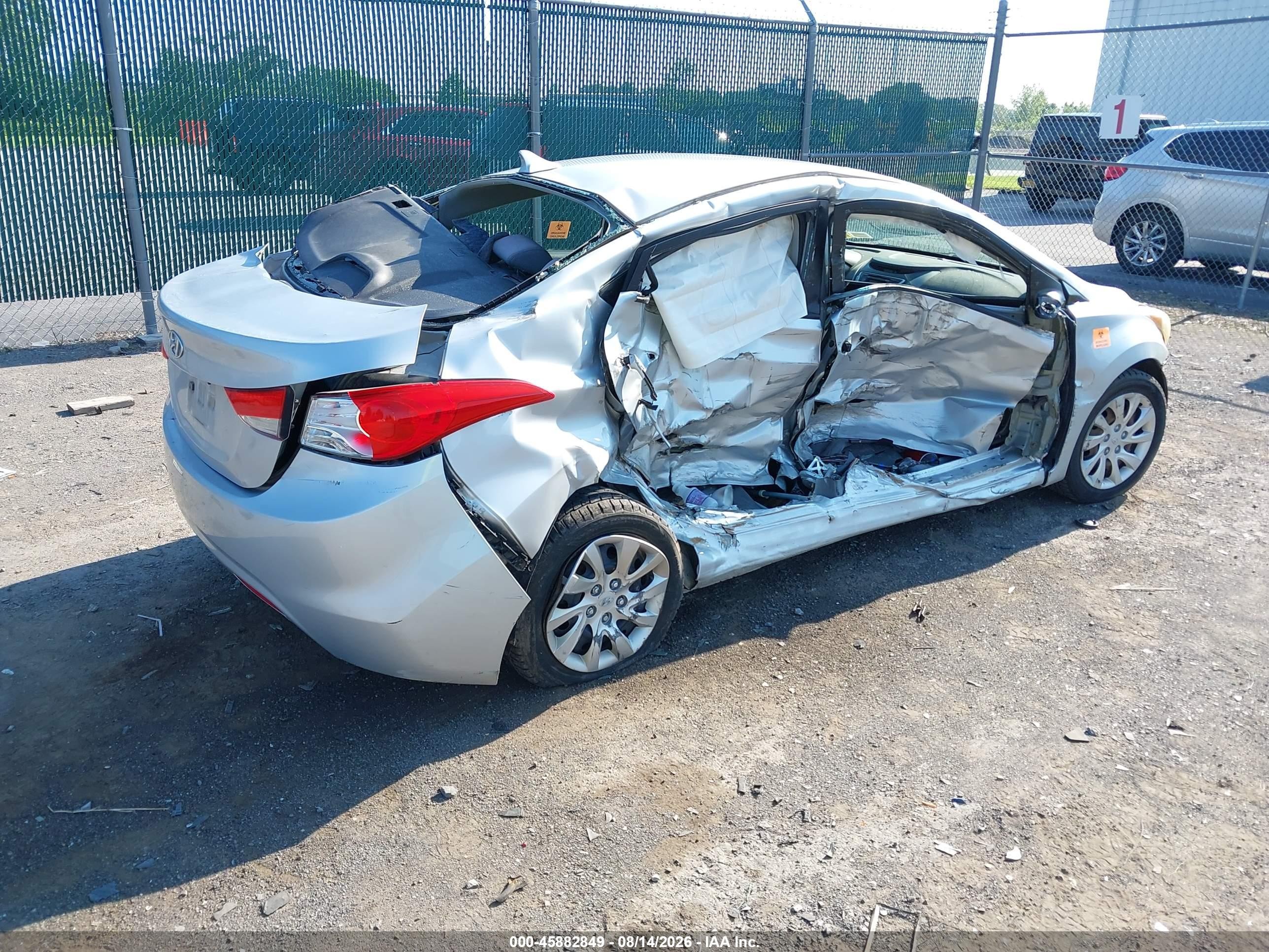 2011 Hyundai Elantra Gls Silver vin: 5NPDH4AE4BH000911