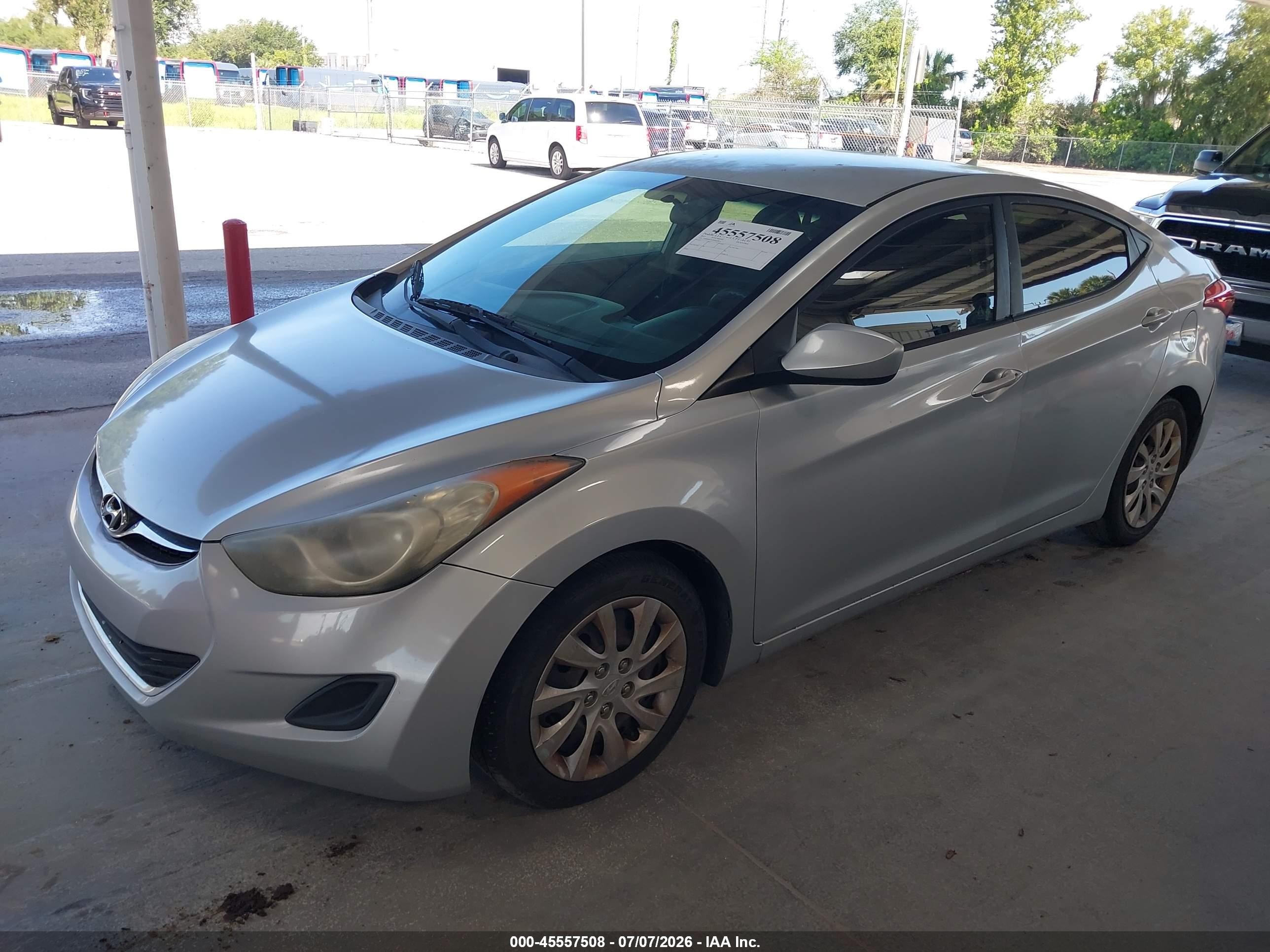 2011 Hyundai Elantra Gls Silver vin: 5NPDH4AE4BH029812