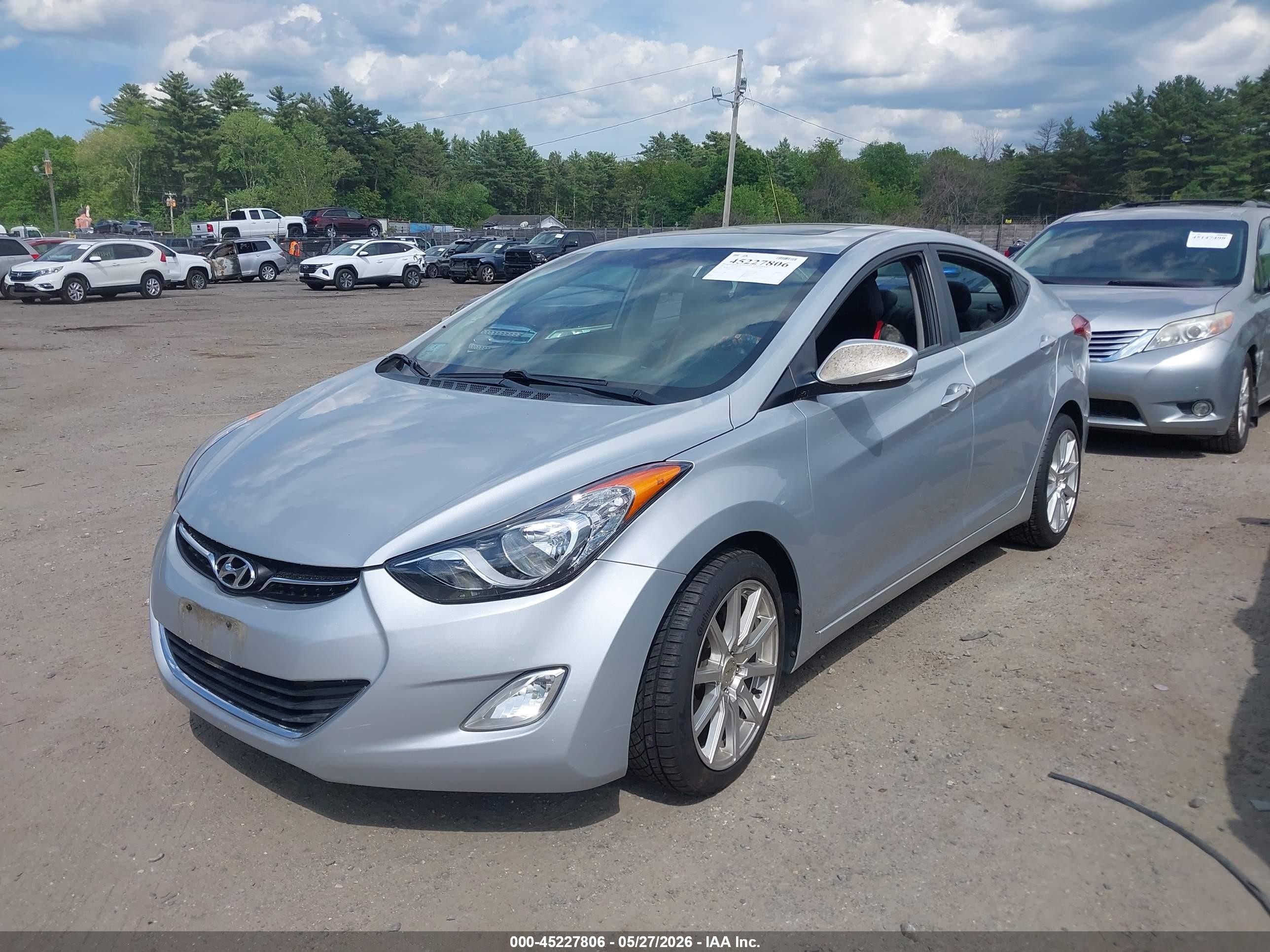 2011 Hyundai Elantra Limited Silver vin: 5NPDH4AE4BH049364