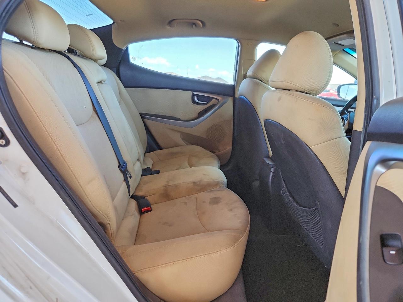 2011 Hyundai Elantra Gls White vin: 5NPDH4AE4BH050790