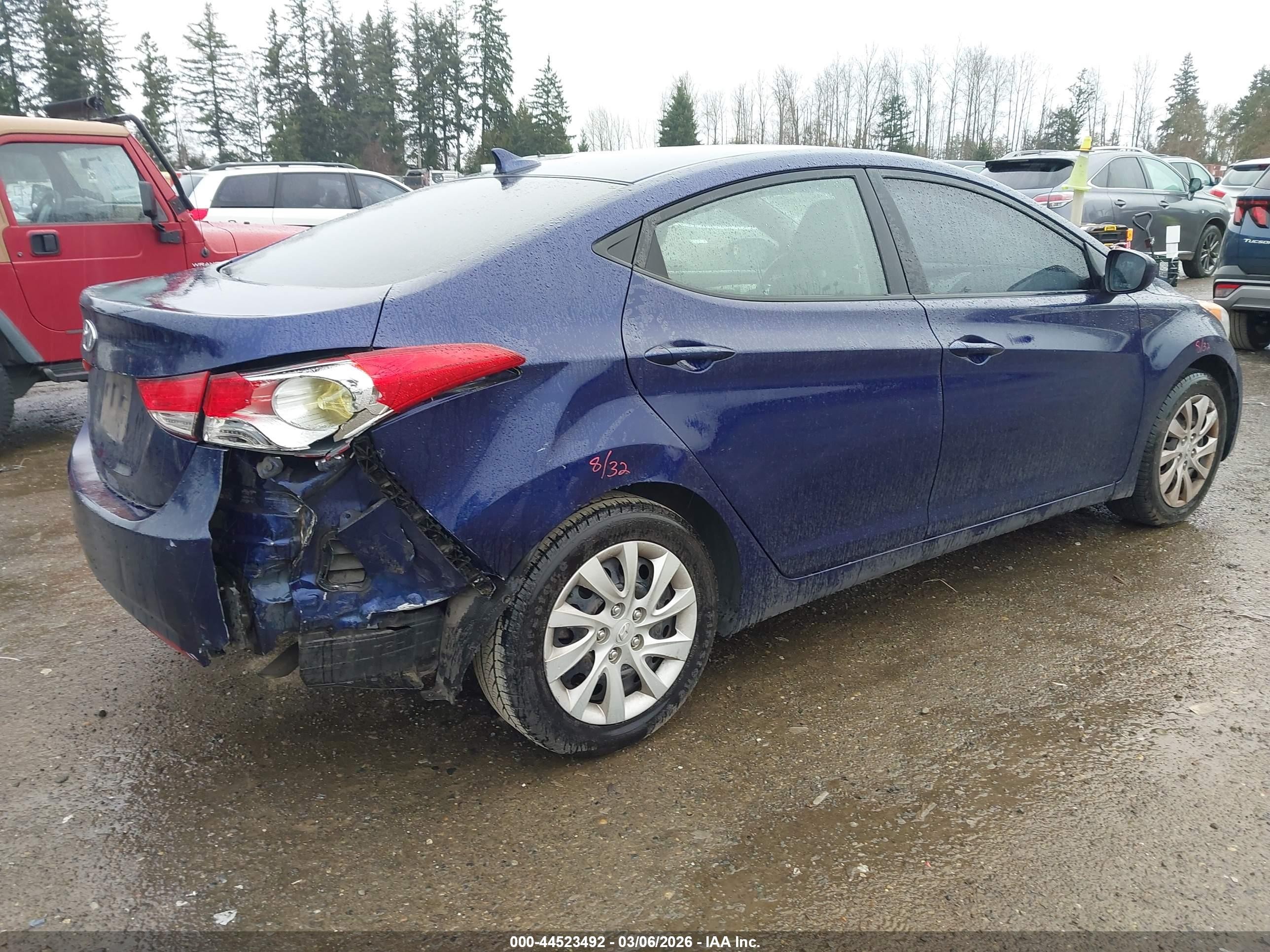 2011 Hyundai Elantra Gls Blue vin: 5NPDH4AE4BH060977