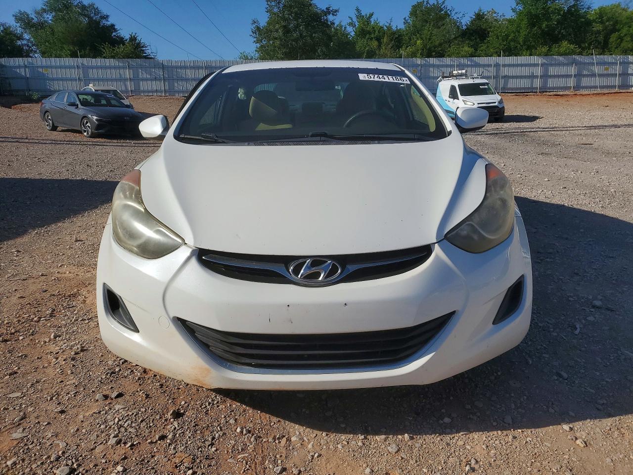 2012 Hyundai Elantra Gls White vin: 5NPDH4AE4CH067896