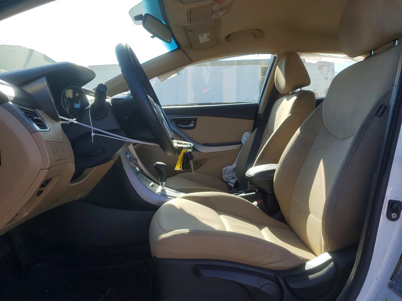 2012 Hyundai Elantra Gls White vin: 5NPDH4AE4CH067896