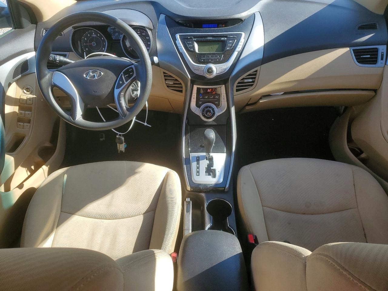 2012 Hyundai Elantra Gls White vin: 5NPDH4AE4CH067896