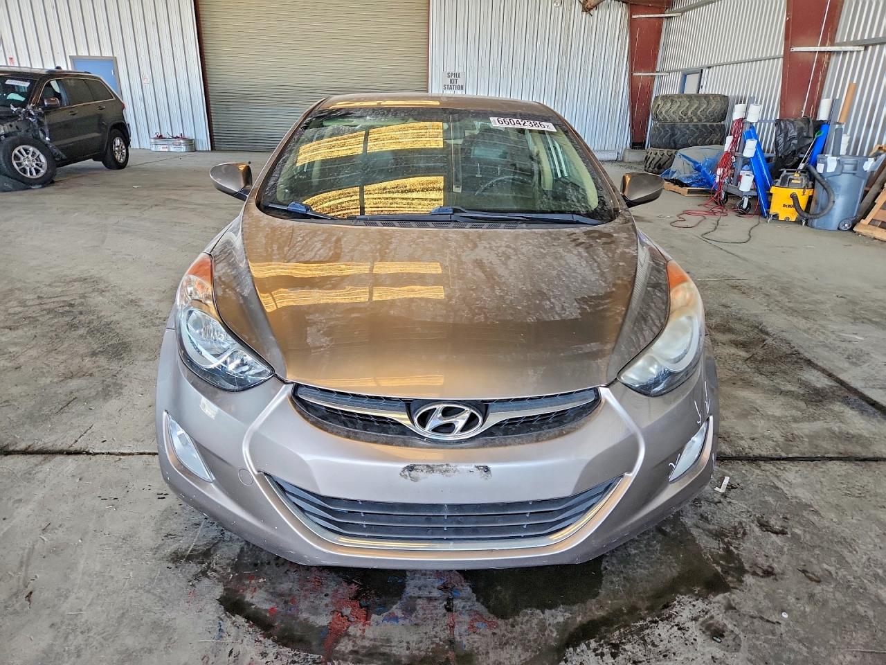 2012 Hyundai Elantra Gls Silver vin: 5NPDH4AE4CH071592