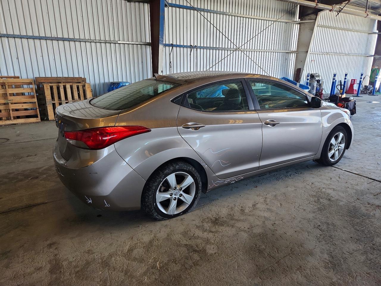 2012 Hyundai Elantra Gls Silver vin: 5NPDH4AE4CH071592