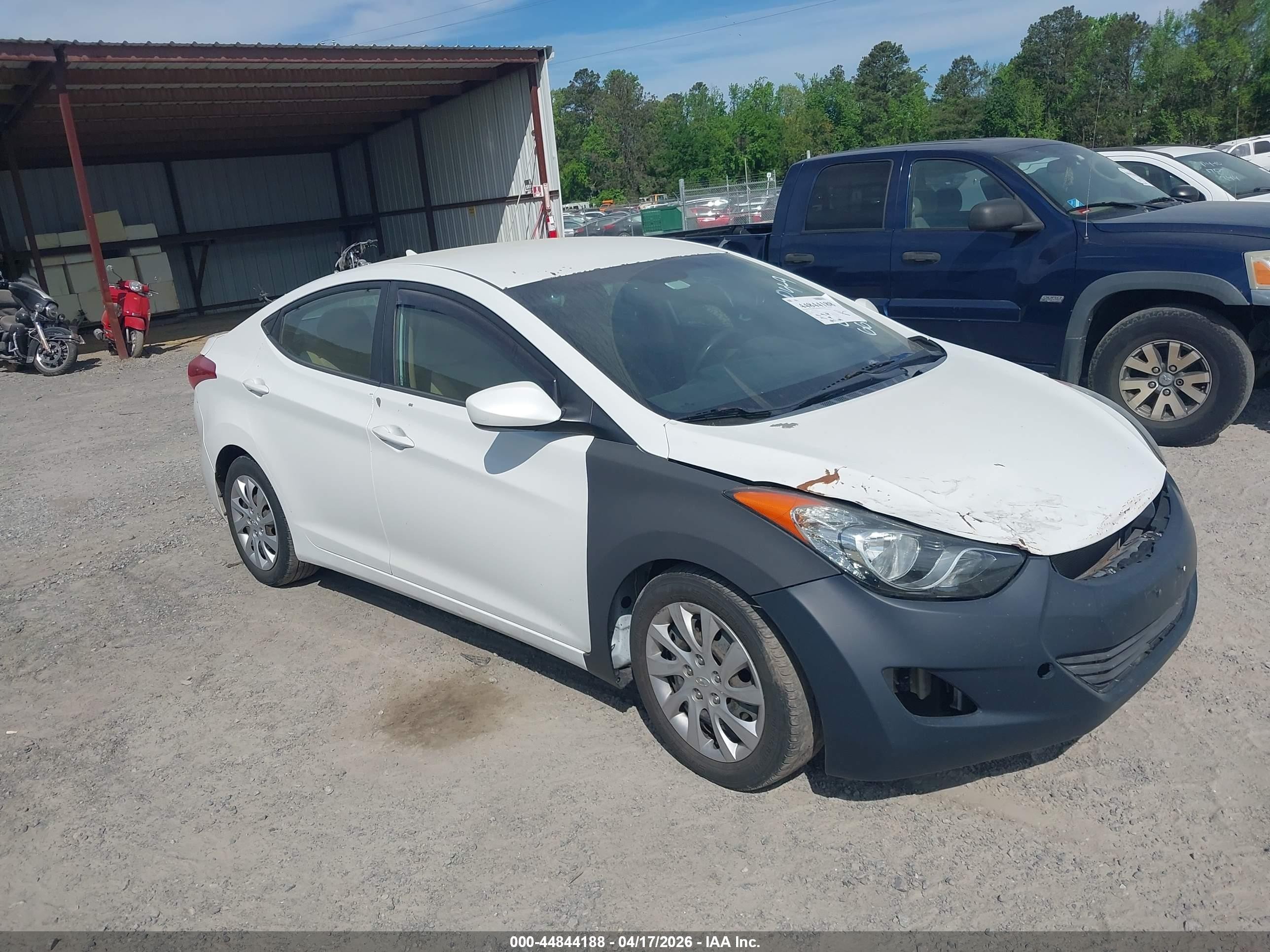 2012 Hyundai Elantra Gls White vin: 5NPDH4AE4CH076663