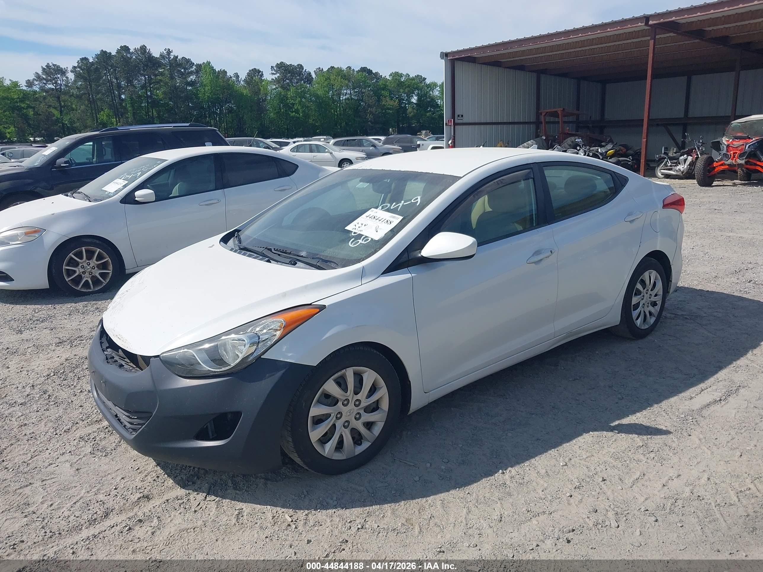 2012 Hyundai Elantra Gls White vin: 5NPDH4AE4CH076663