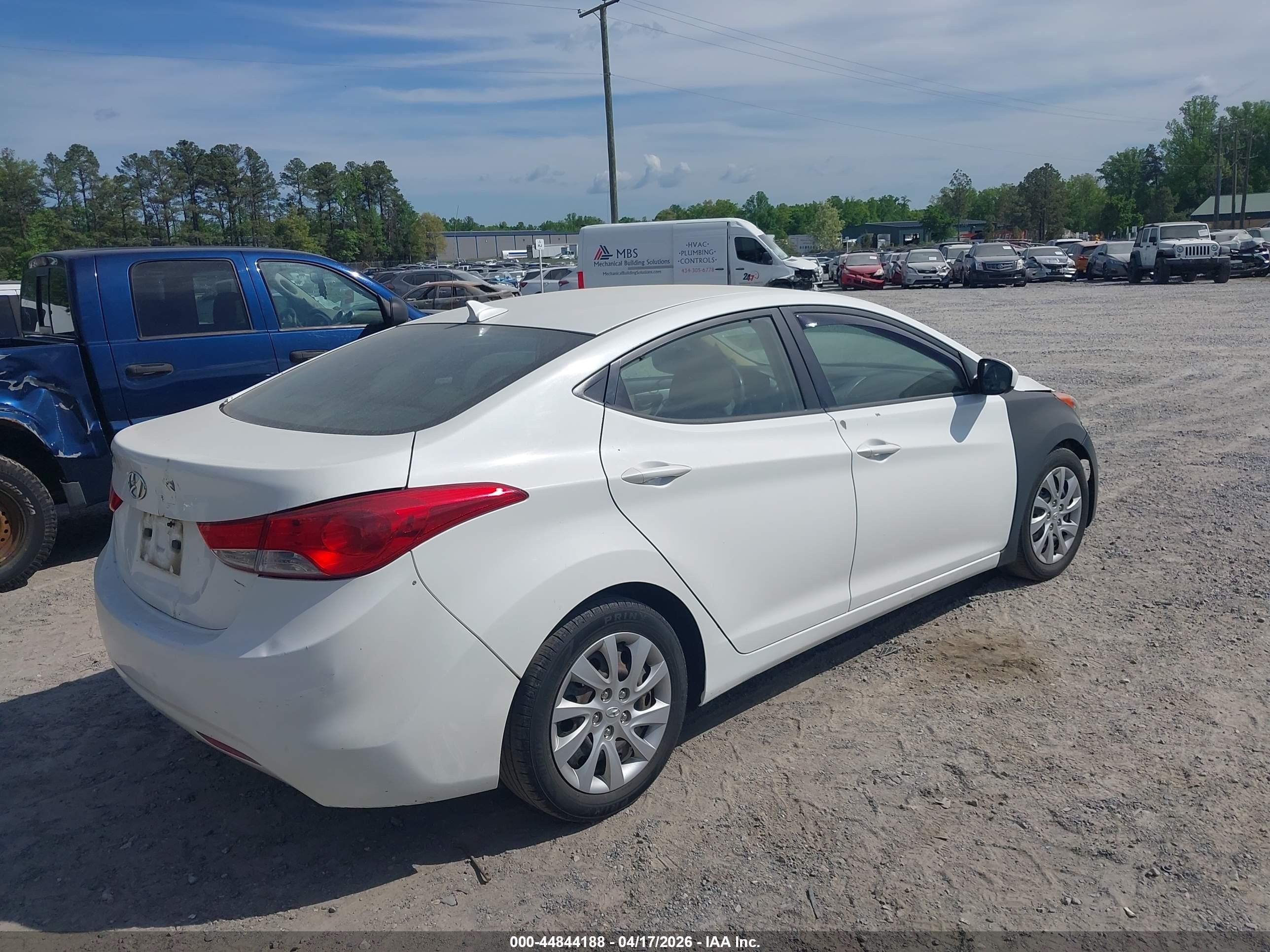 2012 Hyundai Elantra Gls White vin: 5NPDH4AE4CH076663
