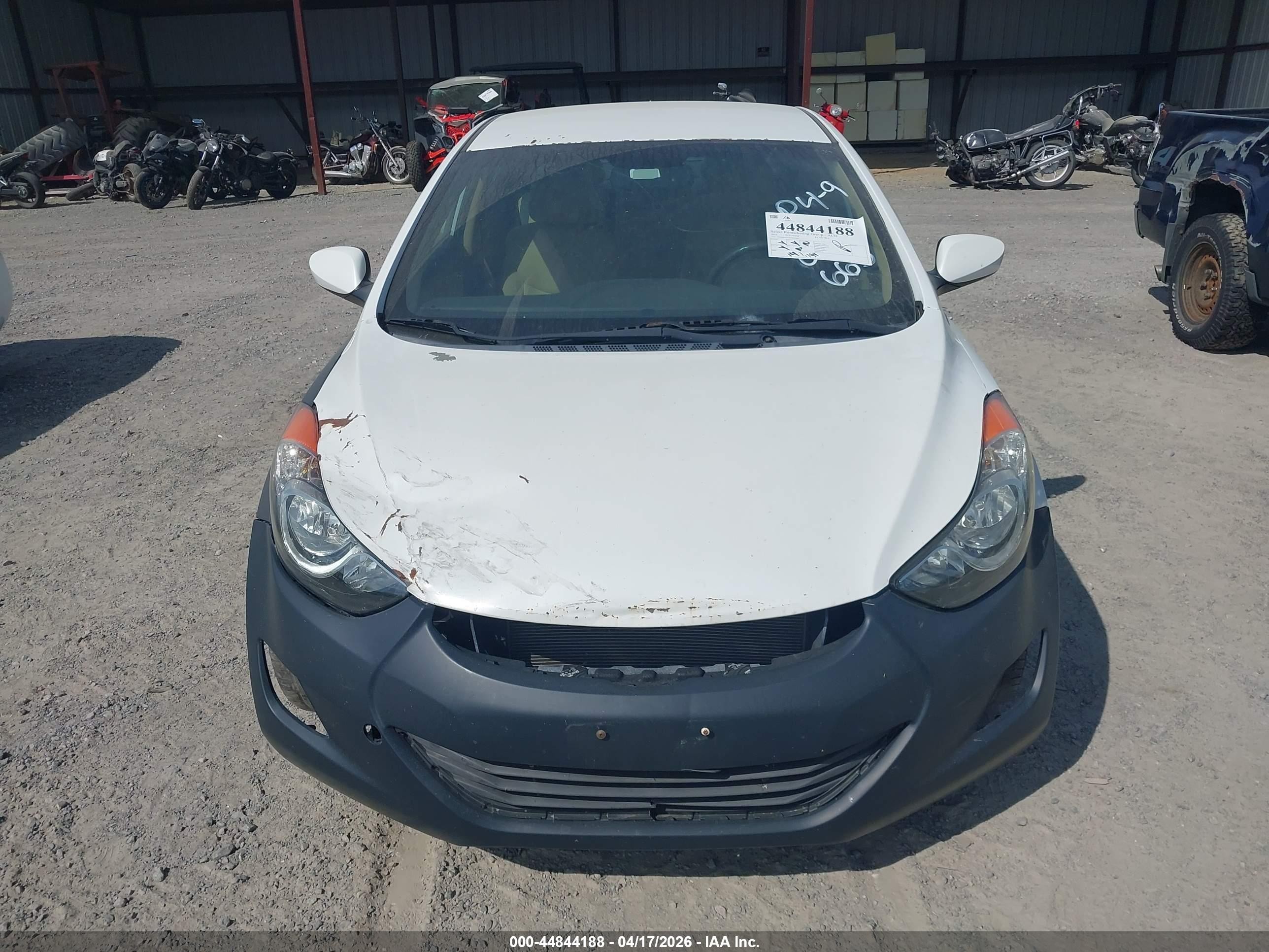 2012 Hyundai Elantra Gls White vin: 5NPDH4AE4CH076663