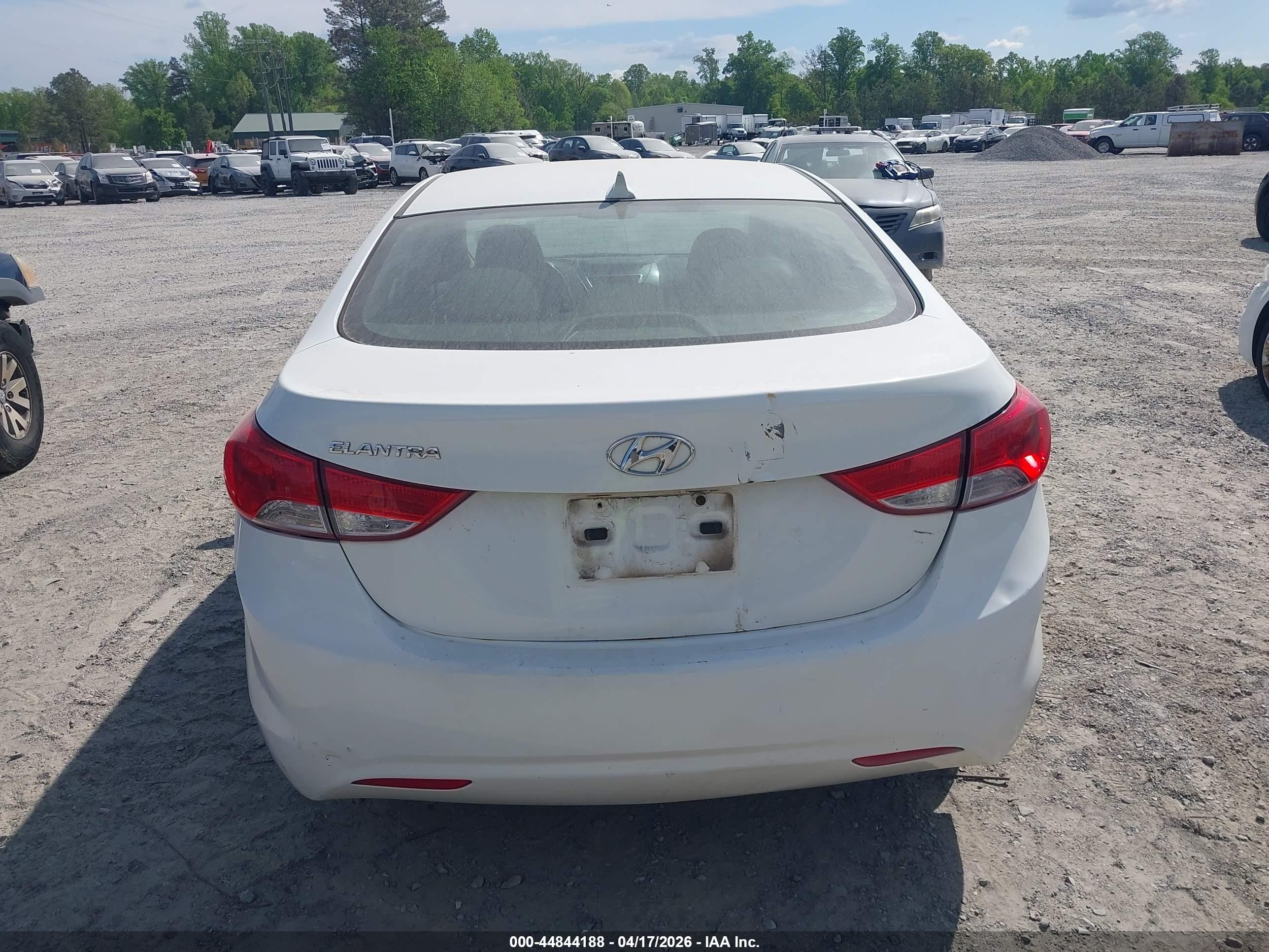 2012 Hyundai Elantra Gls White vin: 5NPDH4AE4CH076663