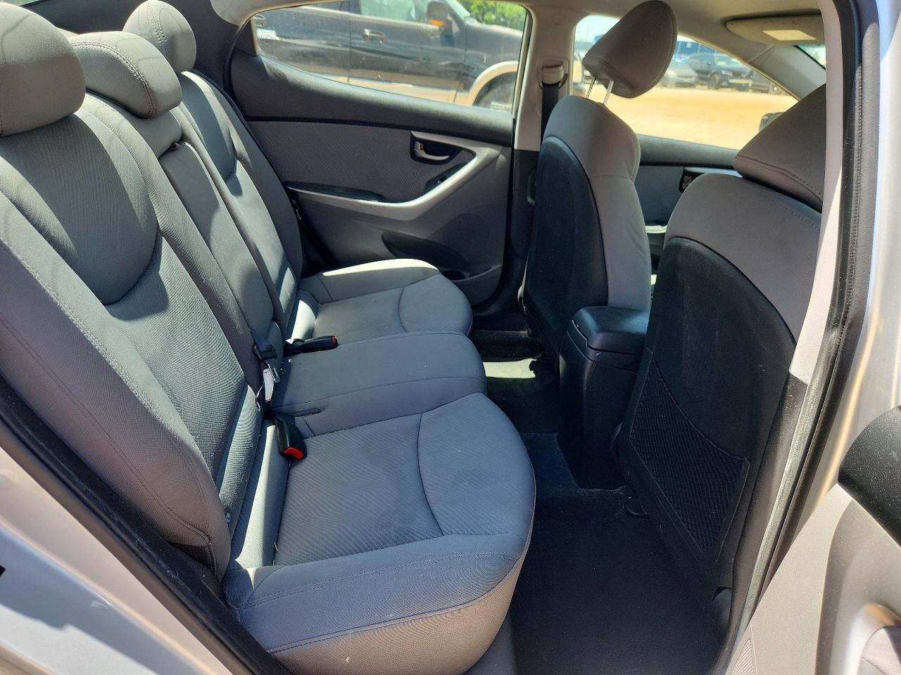 2012 Hyundai Elantra Gls Серебряный vin: 5NPDH4AE4CH085136