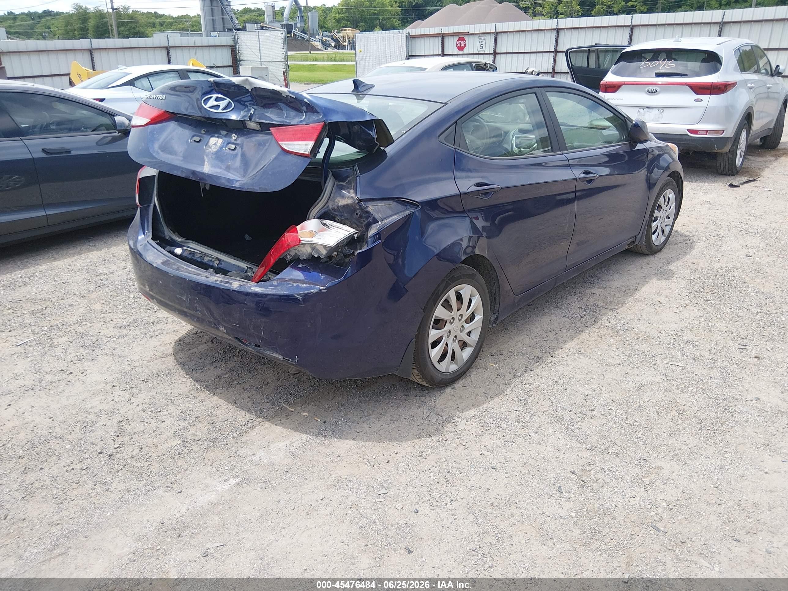 2012 Hyundai Elantra Gls Blue vin: 5NPDH4AE4CH108852